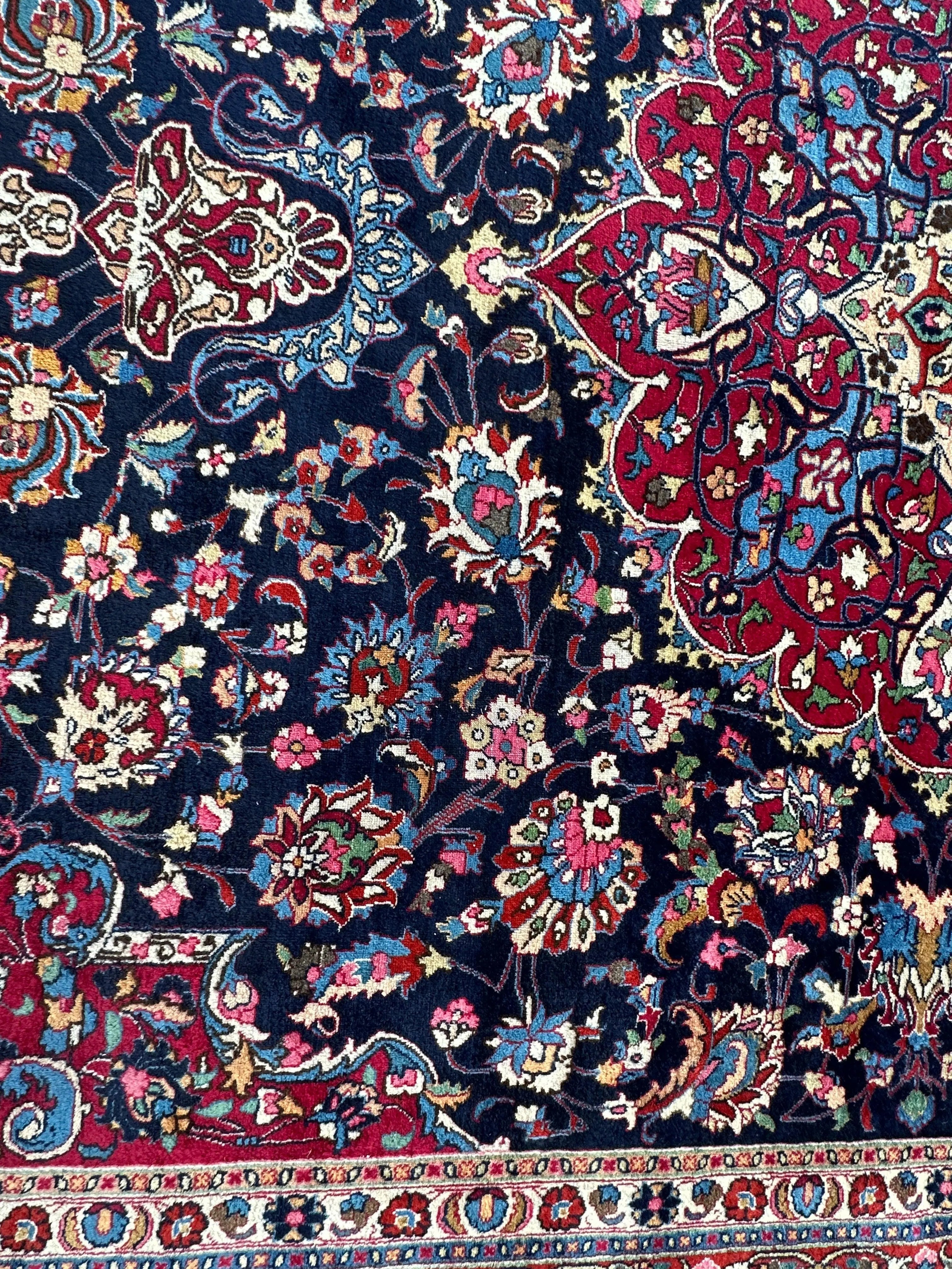 Persian Mashhad Hand Knotted Wool Area Rug 9’9” x 13’3” Rugistan