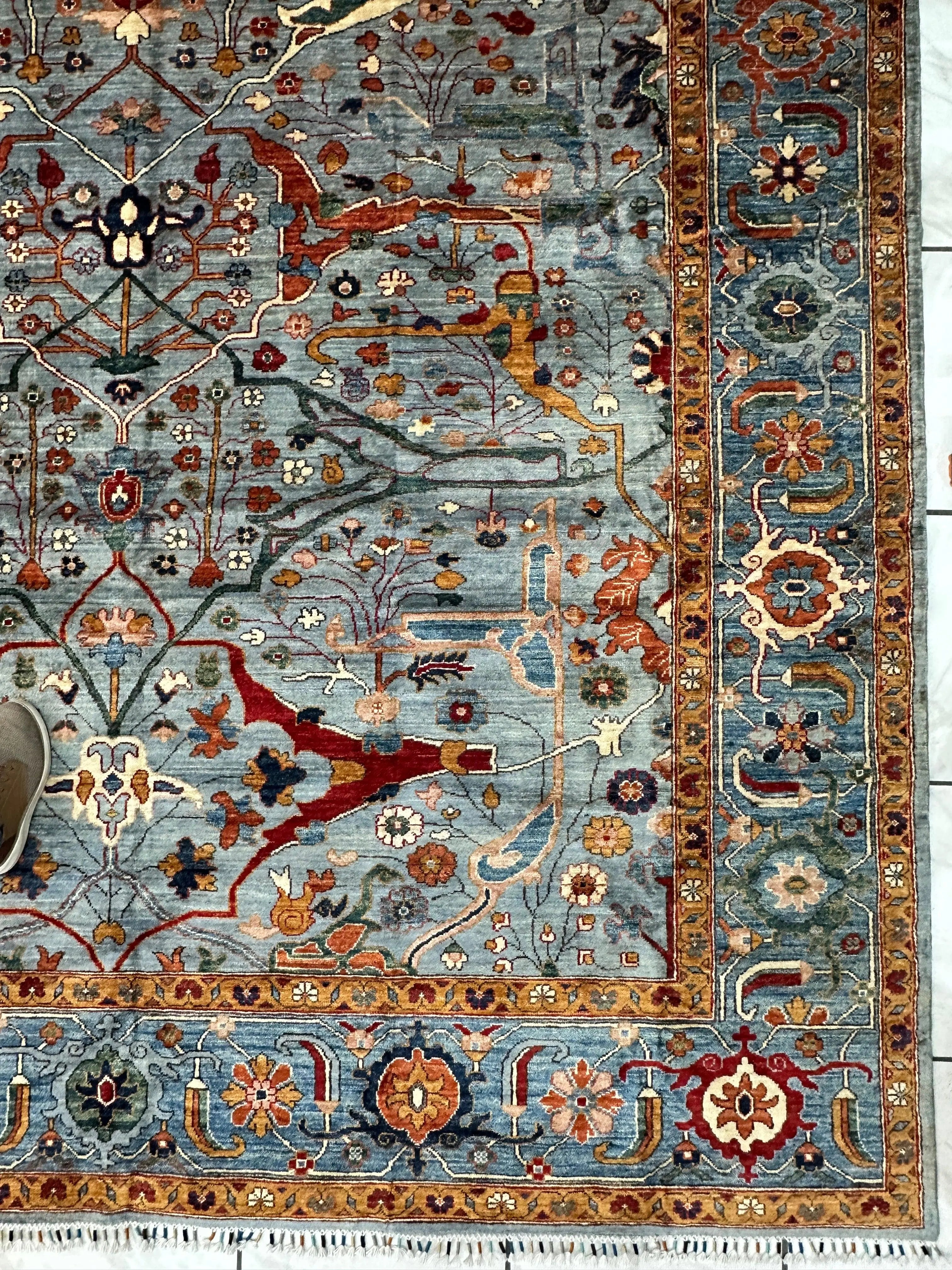 Hand-Knotted Trasitional Serapi Ghazni Wool Rug – 9’1” x 12’ – Intricate Floral Design Rugistan