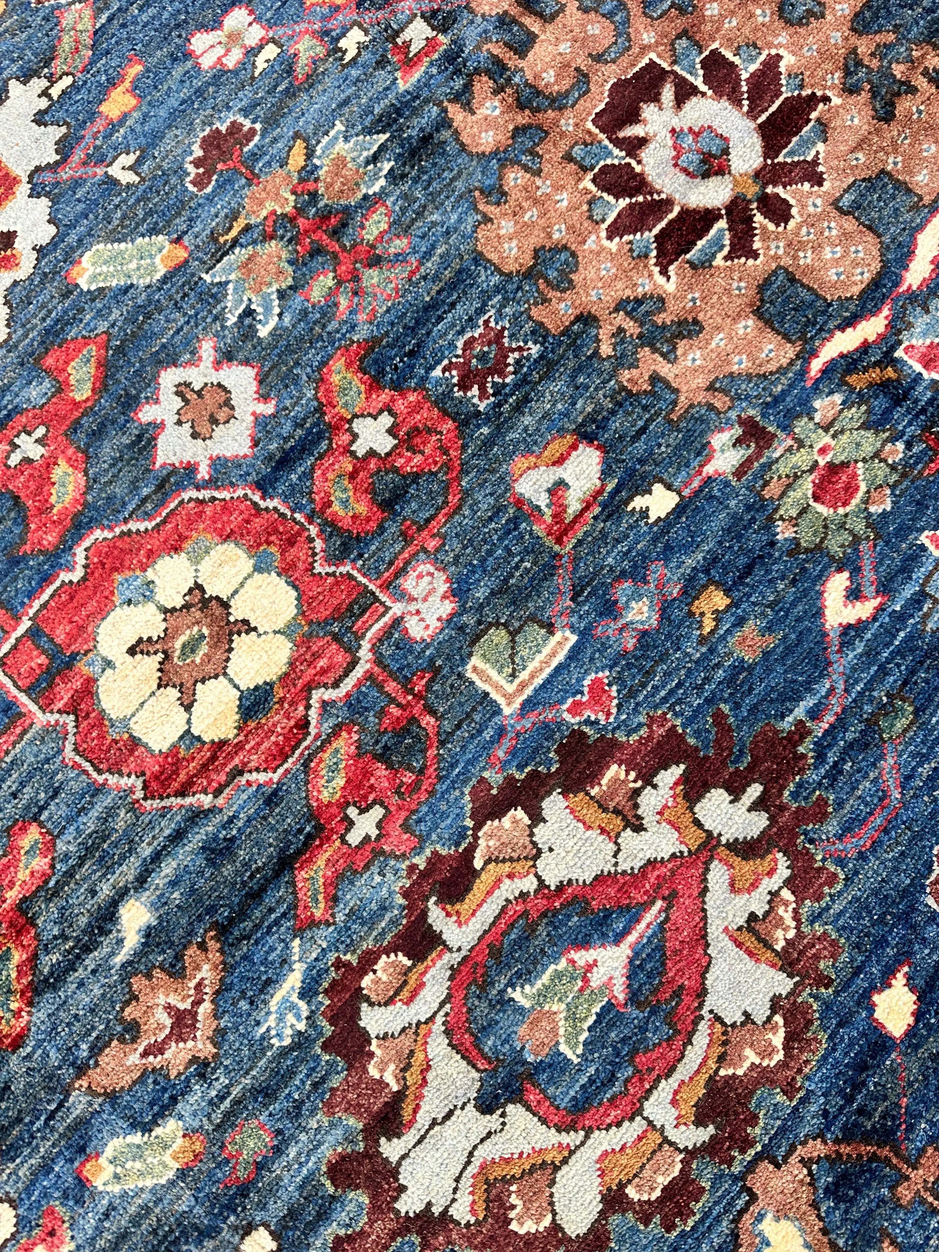 Trasitional Serapi Ghazni Wool Rug – 8' x 10’ – Intricate Floral Design Rugistan