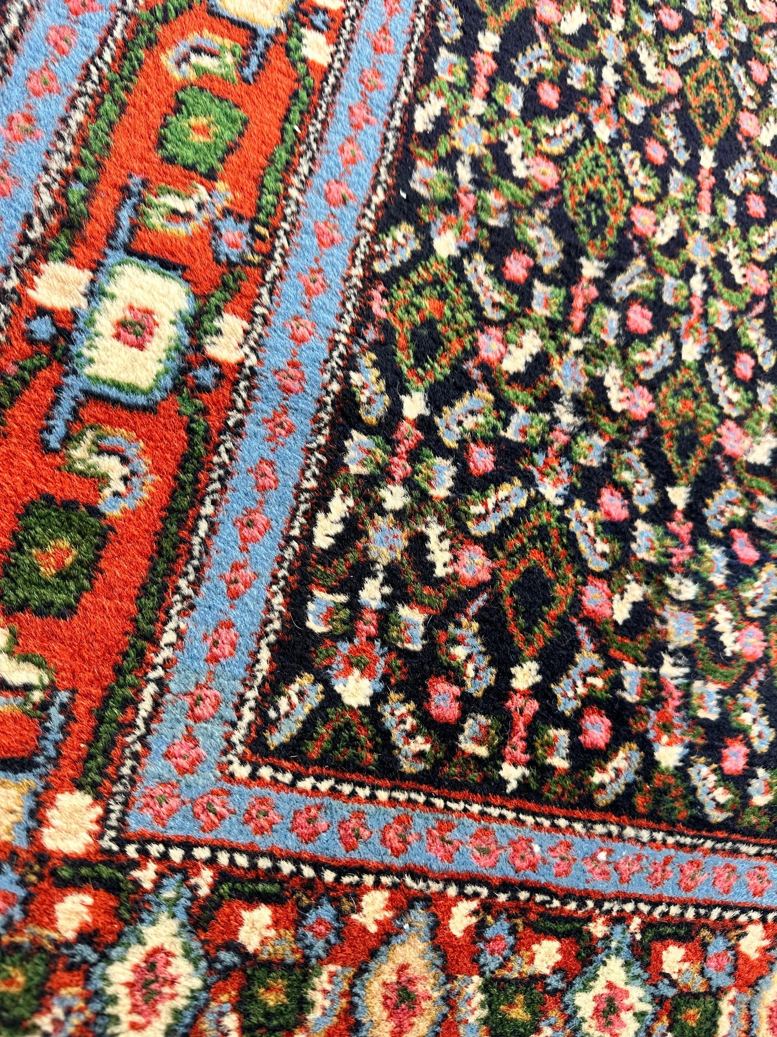 Vintage Persian Senneh Runner Rug - 2'8" x 9'8" - Handwoven Wool, Circa 1960-1980 Rugistan