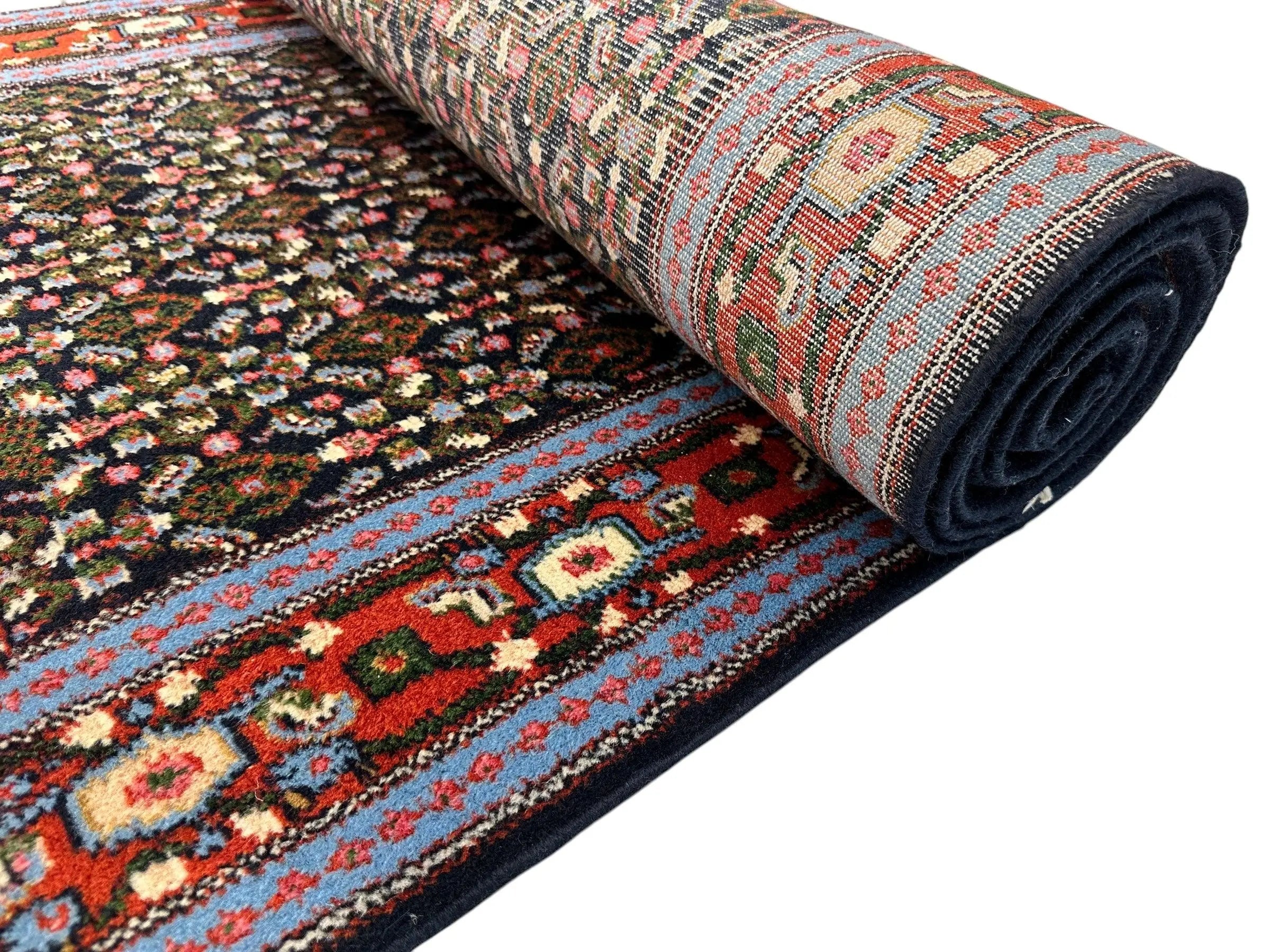 Vintage Persian Senneh Runner Rug - 2'8" x 9'8" - Handwoven Wool, Circa 1960-1980 Rugistan