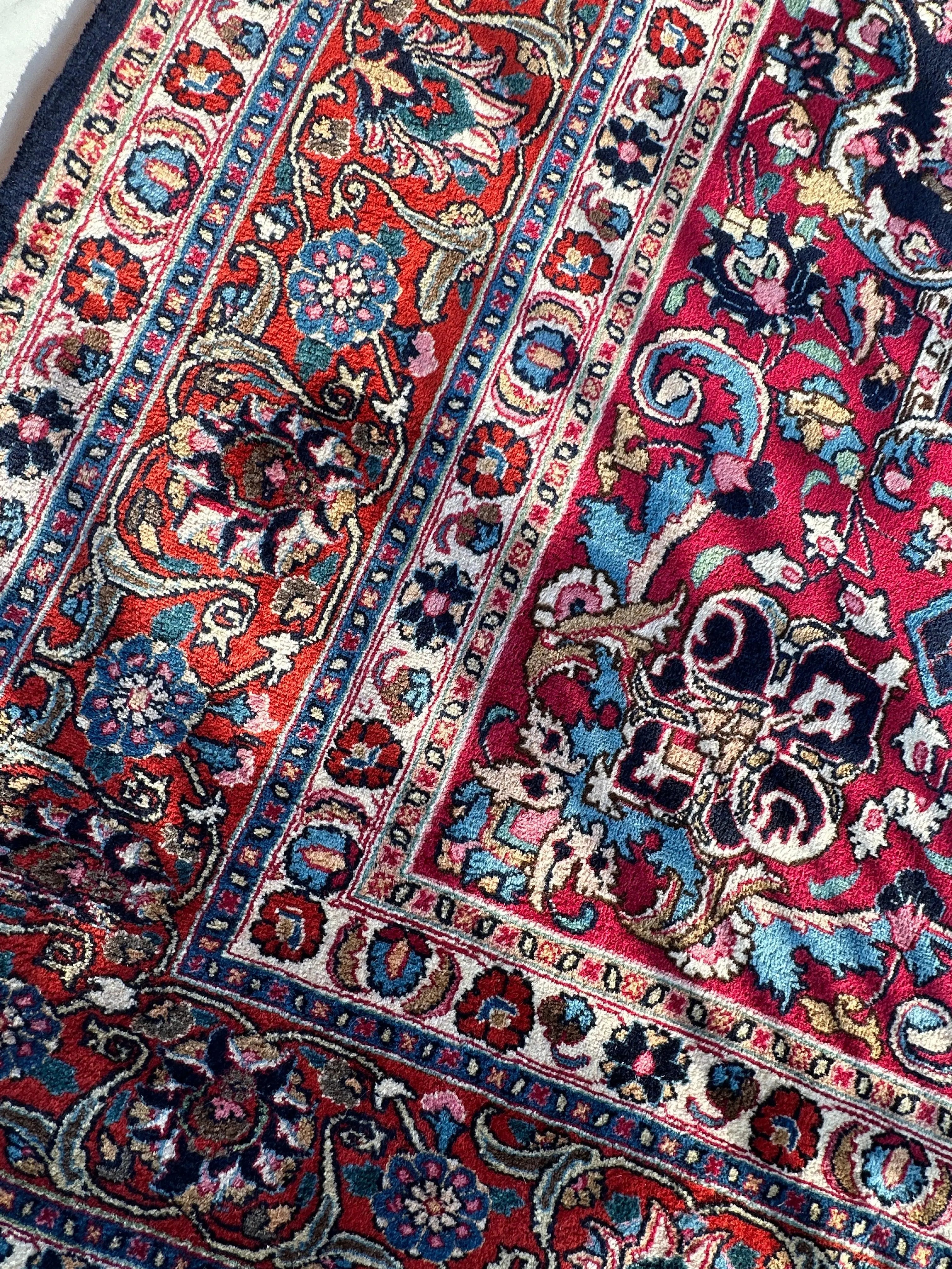 Persian Mashhad Hand Knotted Wool Area Rug 9’9” x 13’3” Rugistan