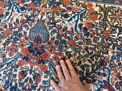 Vintage Persian Sarouk Wool Rug – 4’4” x 6’6” – Hand-Knotted Floral Medallion Design Rugistan