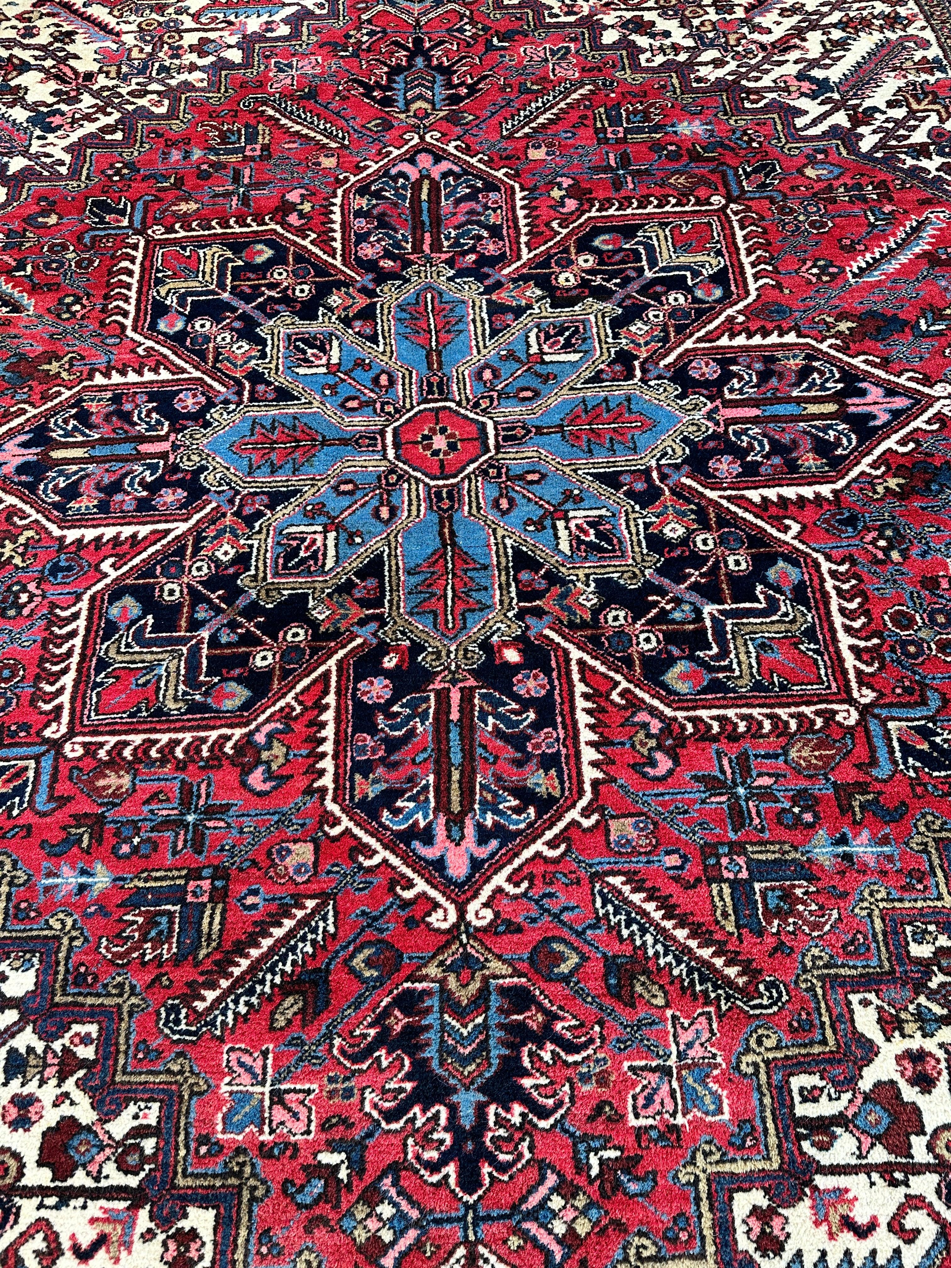 Hand-Knotted Persian Heriz Wool Rug – 9’ x 12’ – Geometric Medallion Design Rugistan