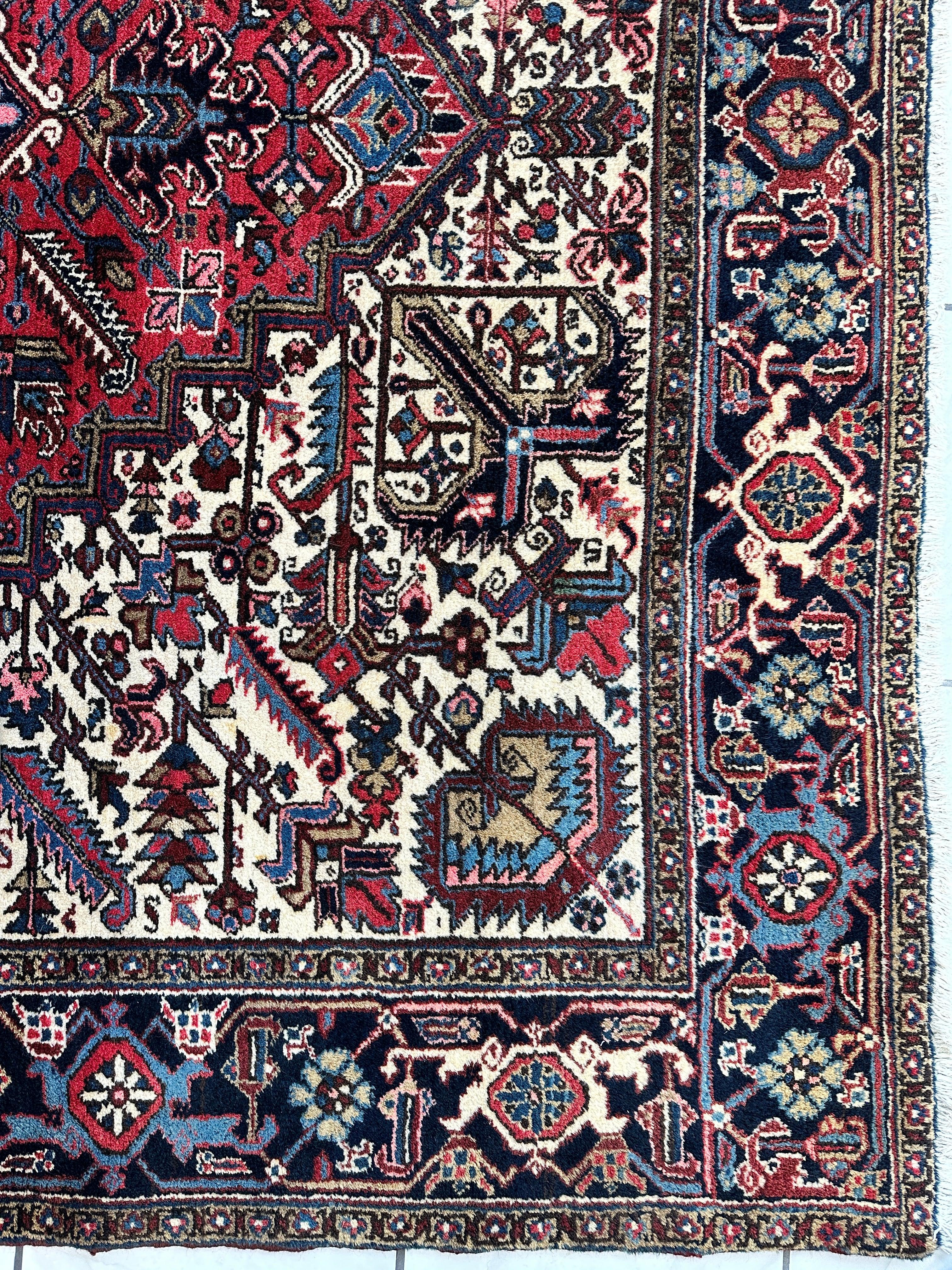 Hand-Knotted Persian Heriz Wool Rug – 9’ x 12’ – Geometric Medallion Design Rugistan