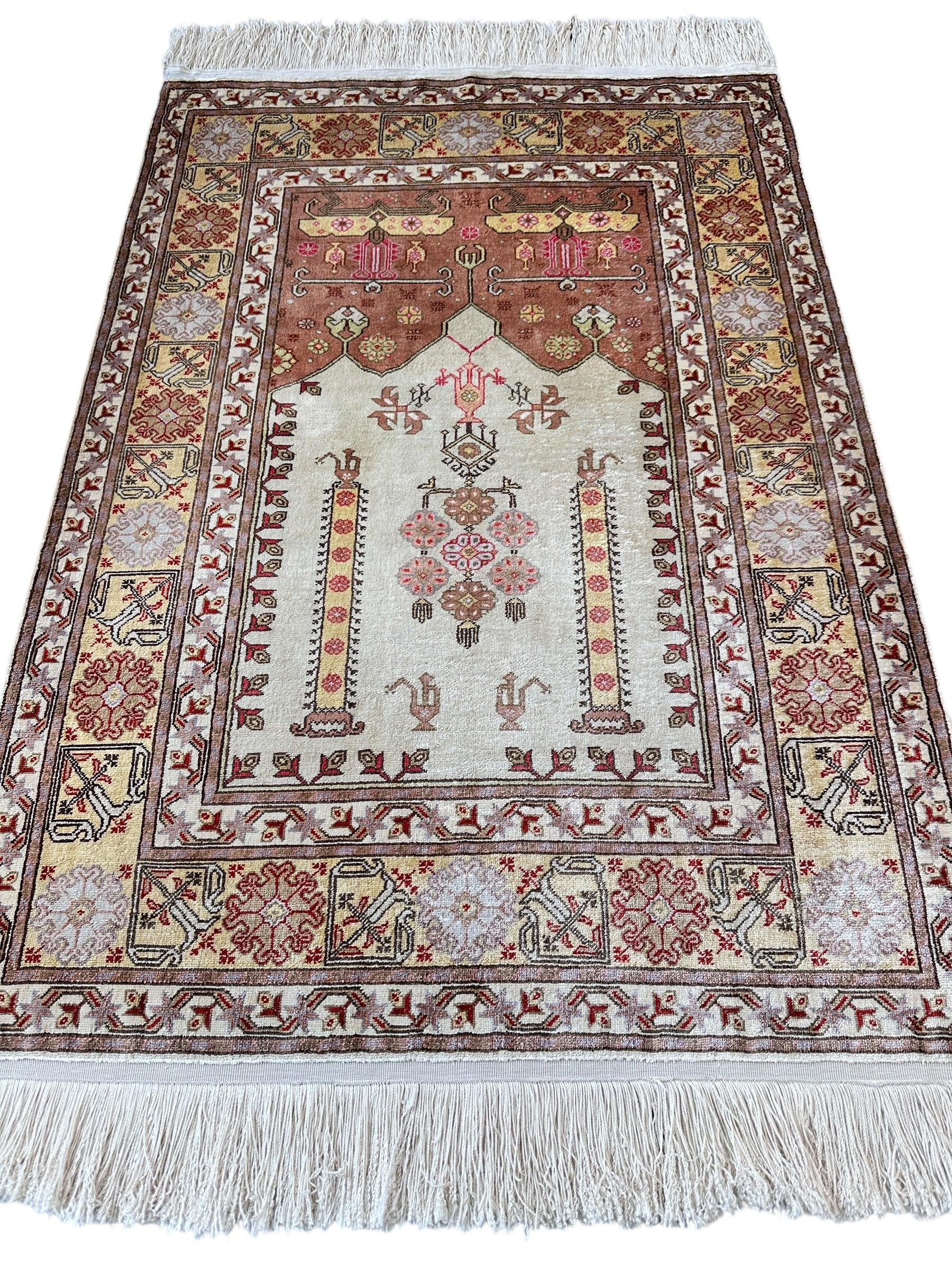 Luxurious Hand-Knotted Pure Silk Turkish Kayseri Rug – Intricate Floral & Geometric Design, 2’2” x 3’ Rugistan
