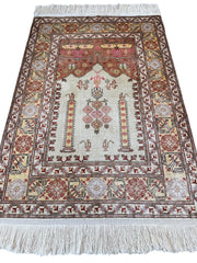 Luxurious Hand-Knotted Pure Silk Turkish Kayseri Rug – Intricate Floral & Geometric Design, 2’2” x 3’ Rugistan