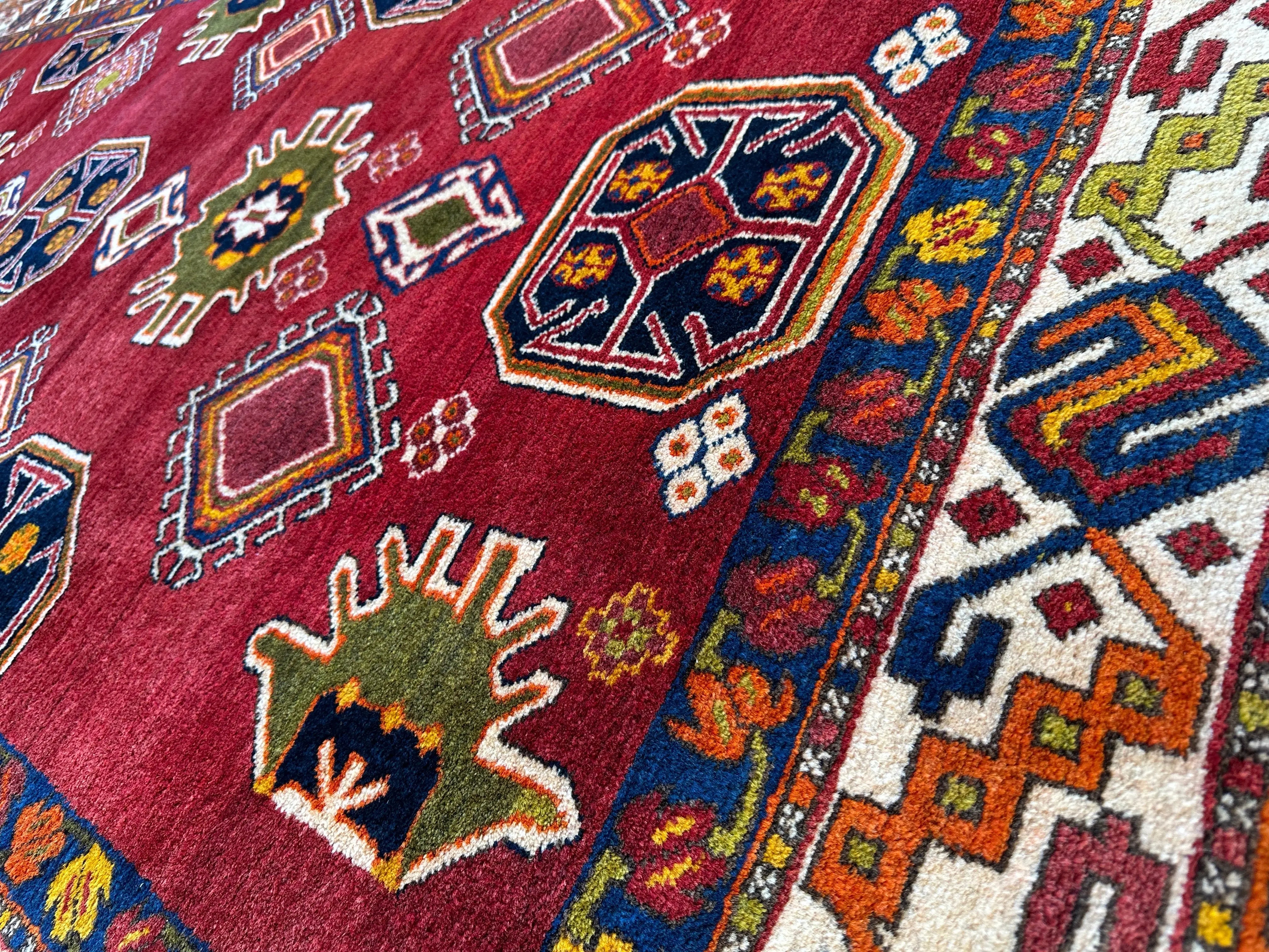 Hand-Knotted Persian Meshgin Wool Rug – 5’ x 11’ – Vintage Tribal Masterpiece Rugistan
