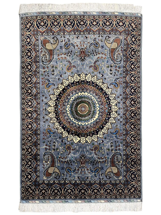 Hand-Knotted Parak Rug – Gray, 40” x 60” | Afghan Wool Rug Rugistan