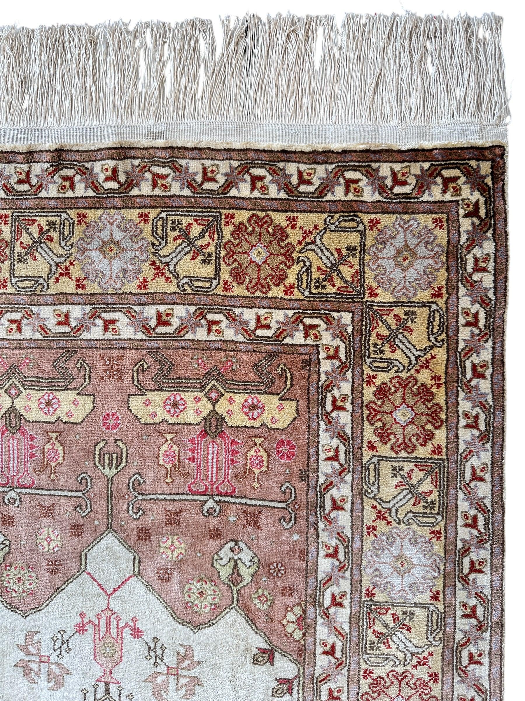 Luxurious Hand-Knotted Pure Silk Turkish Kayseri Rug – Intricate Floral & Geometric Design, 2’2” x 3’ Rugistan