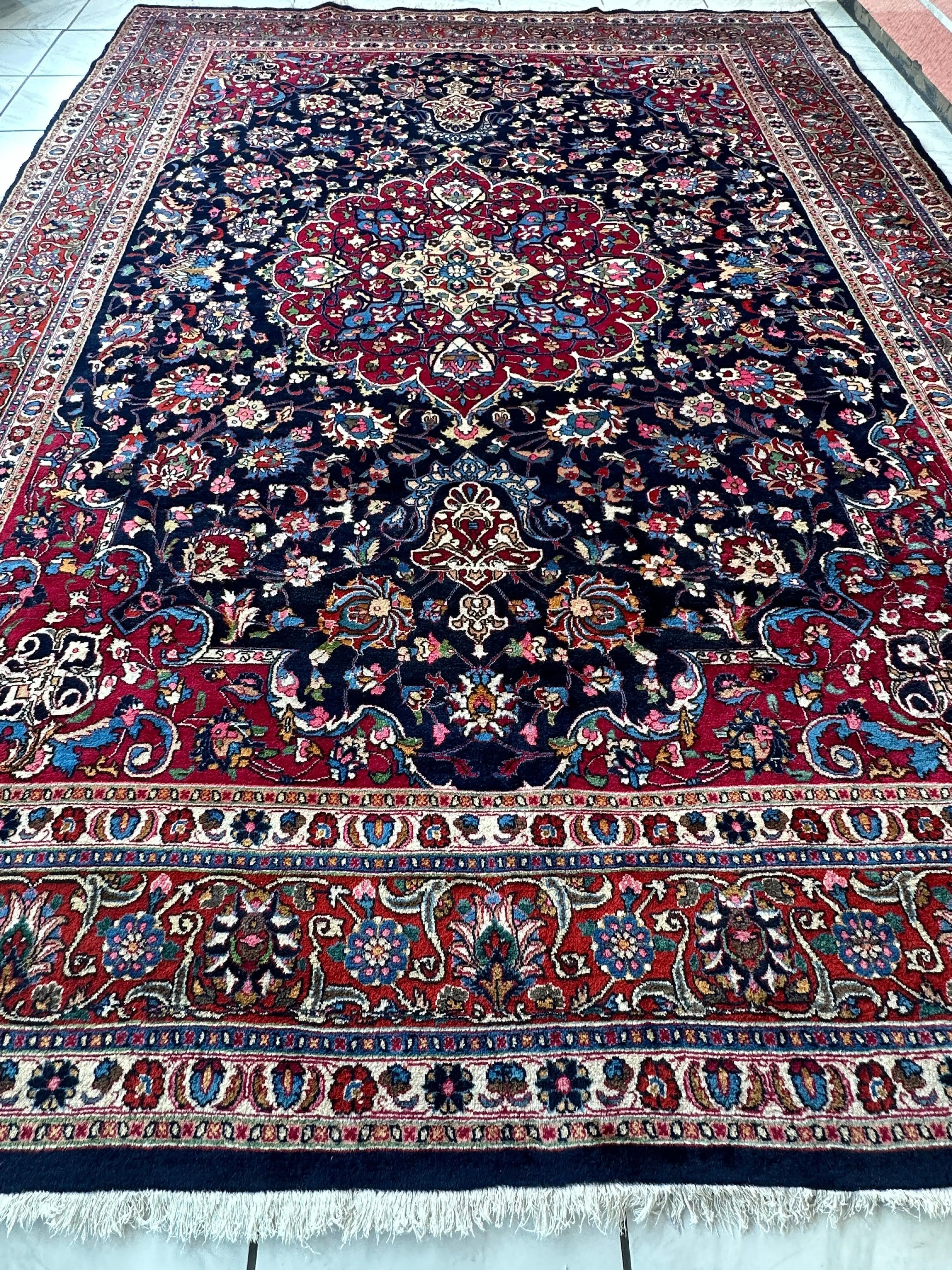 Persian Mashhad Hand Knotted Wool Area Rug 9’9” x 13’3” Rugistan