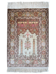 Luxurious Hand-Knotted Pure Silk Turkish Kayseri Rug – Intricate Floral & Geometric Design, 2’2” x 3’ Rugistan