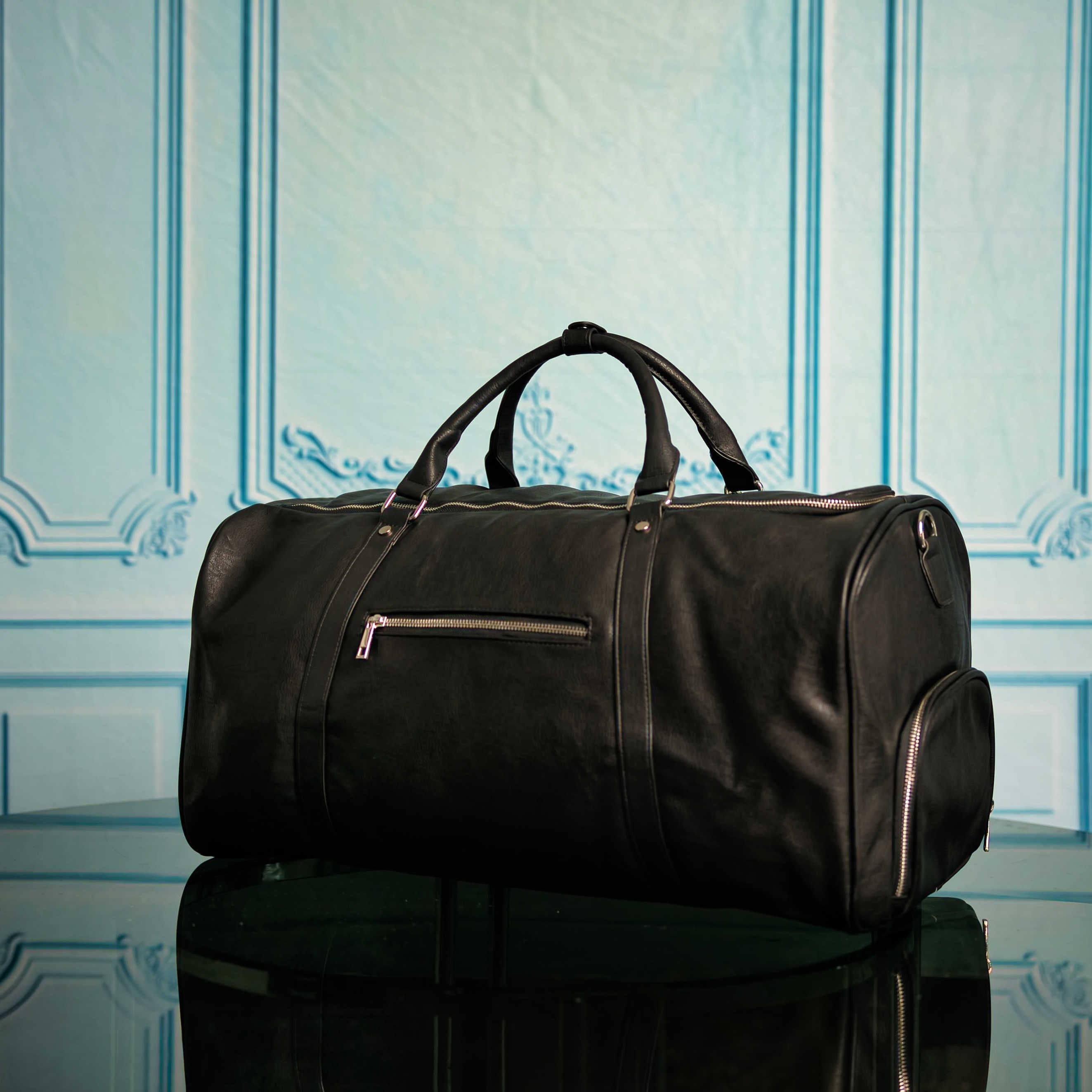 Black Leather Duffle Bag Sole Premise