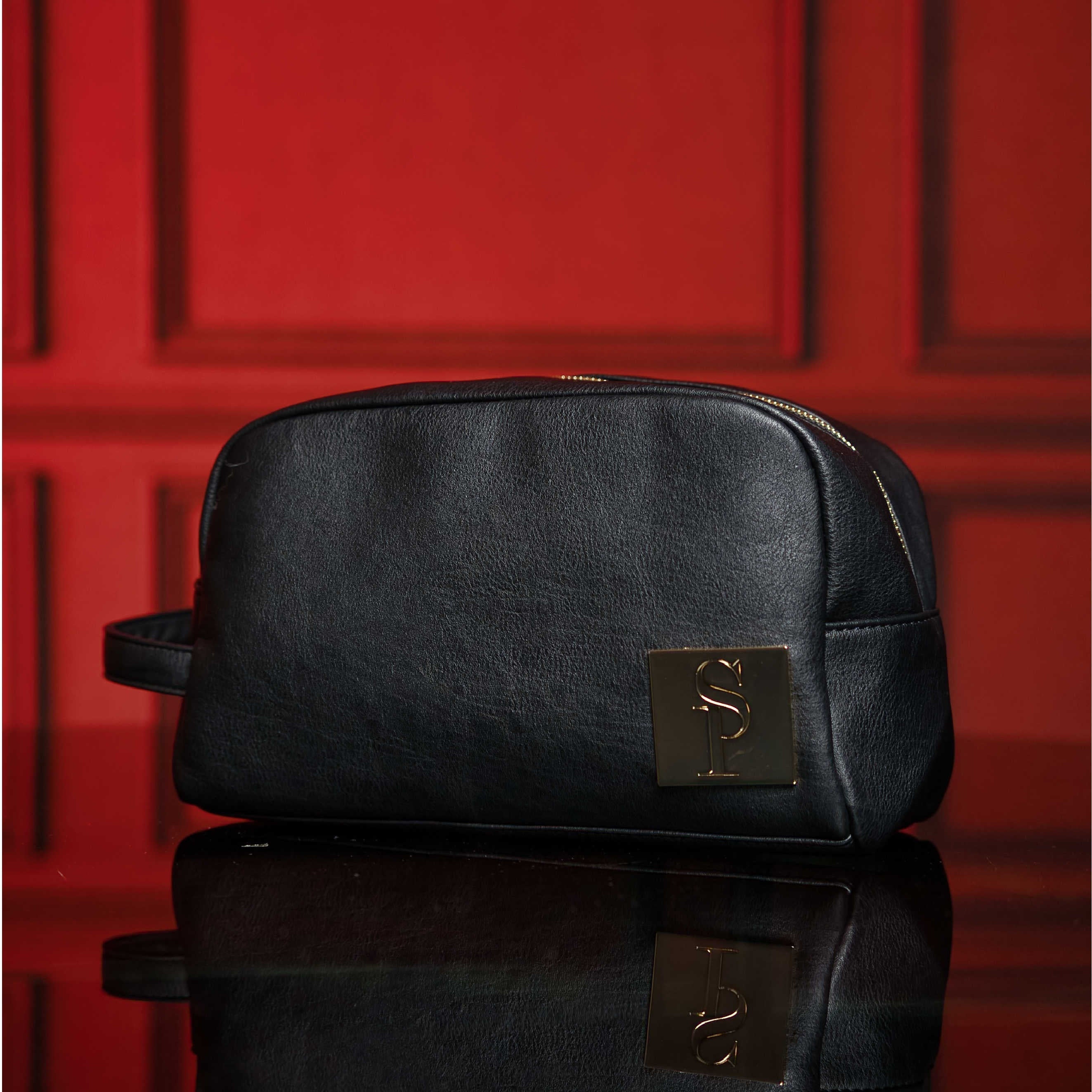 Black Leather Toiletry Bag Sole Premise