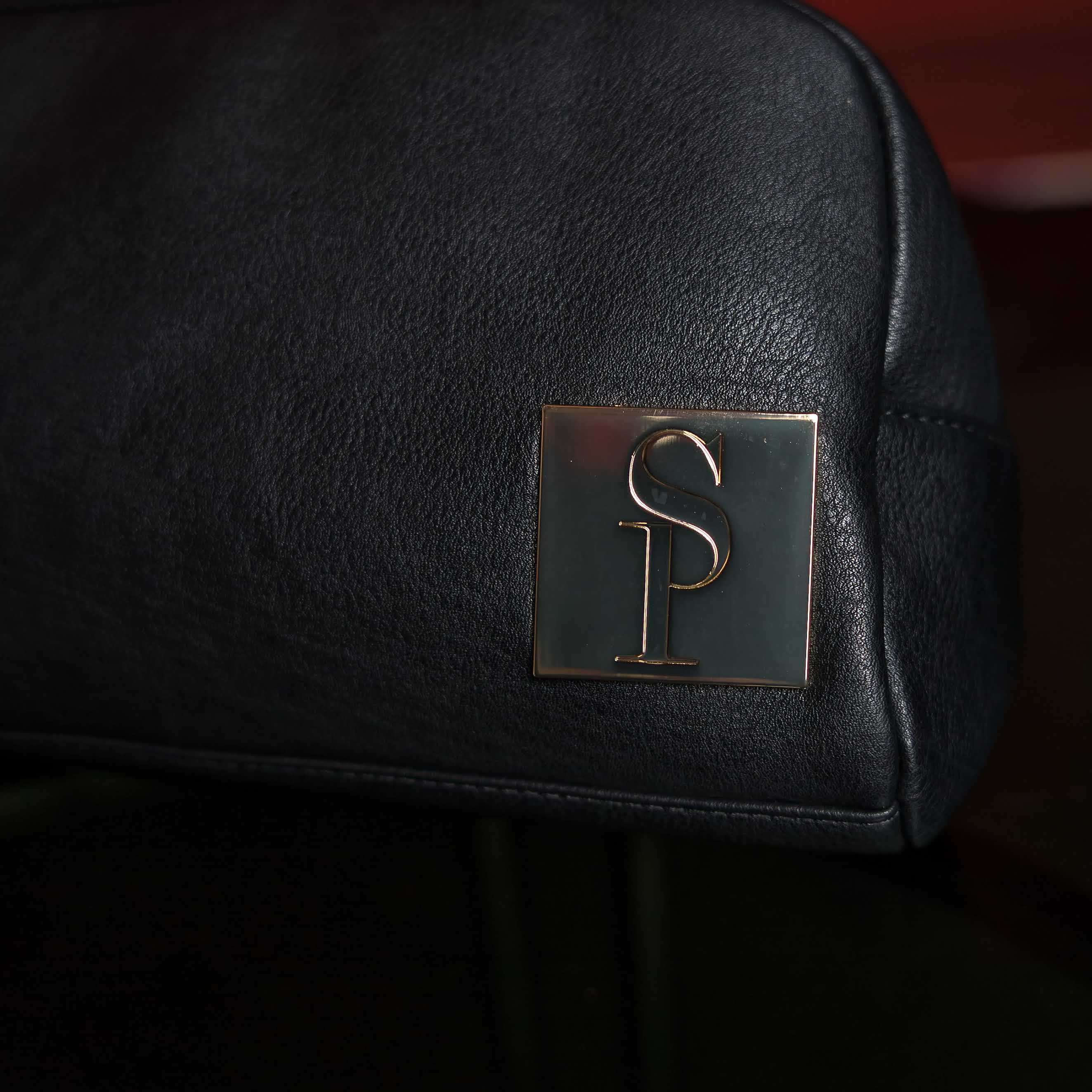 Black Leather Toiletry Bag Sole Premise