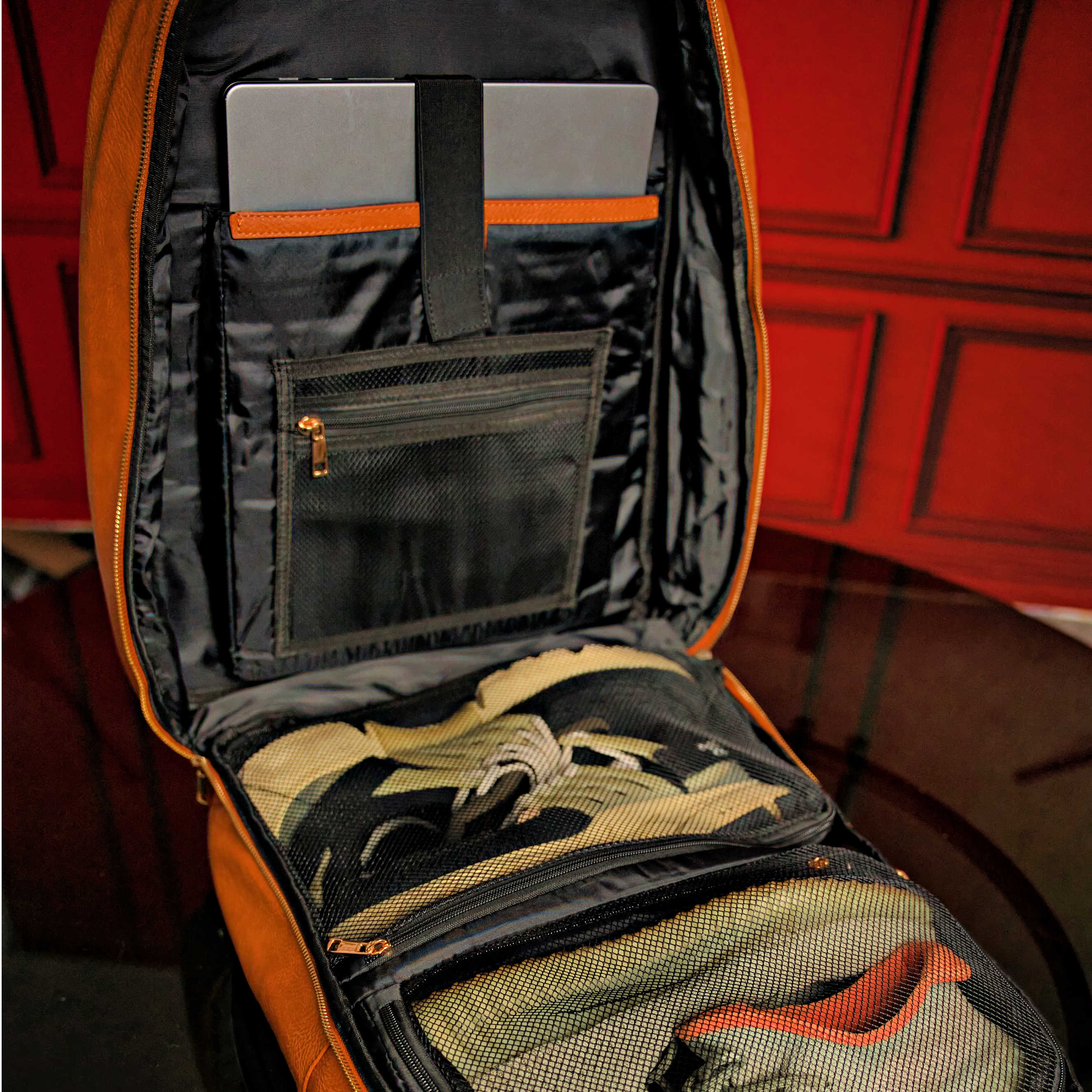 Brown Leather Commuter Bag Sole Premise