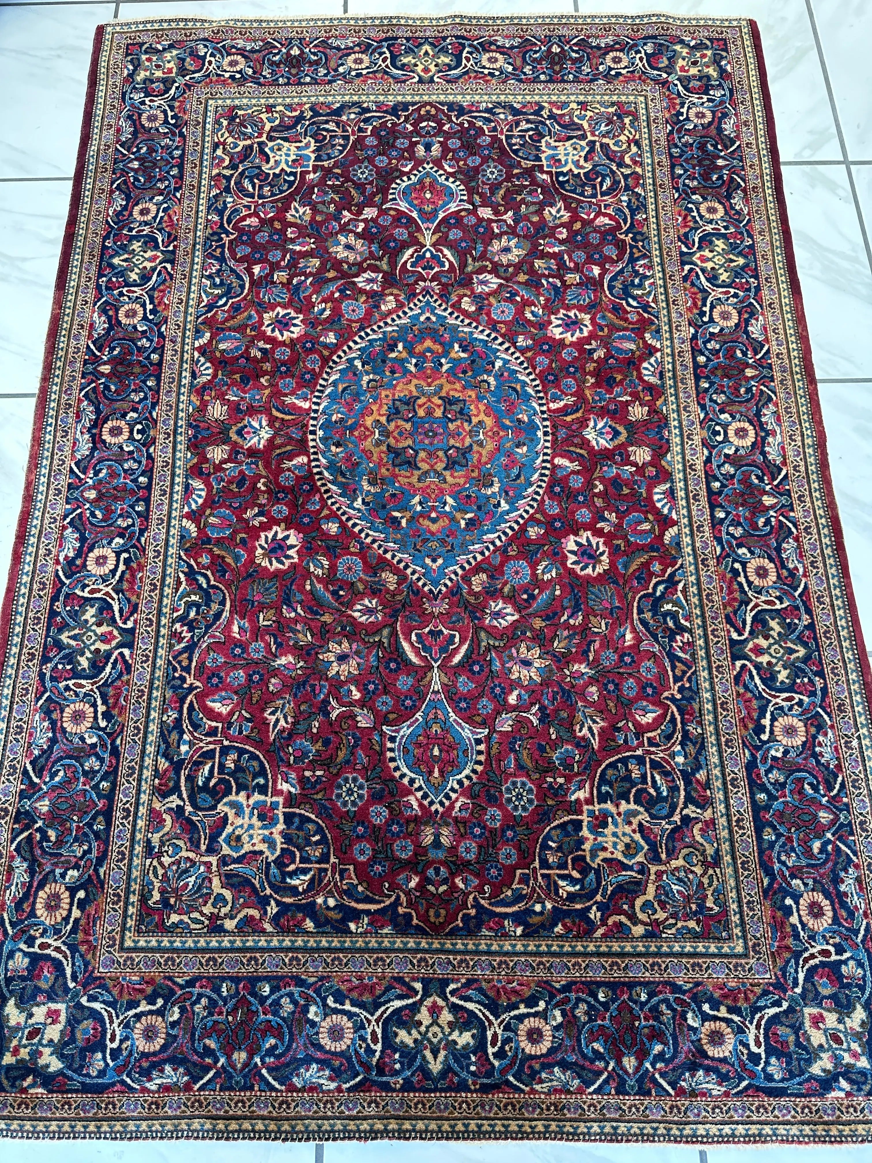 Antique Persian Kashan Debir Rug – 4’3” x 6’4” – Circa 1920s – Hand-Knotted Fine Wool Rugistan