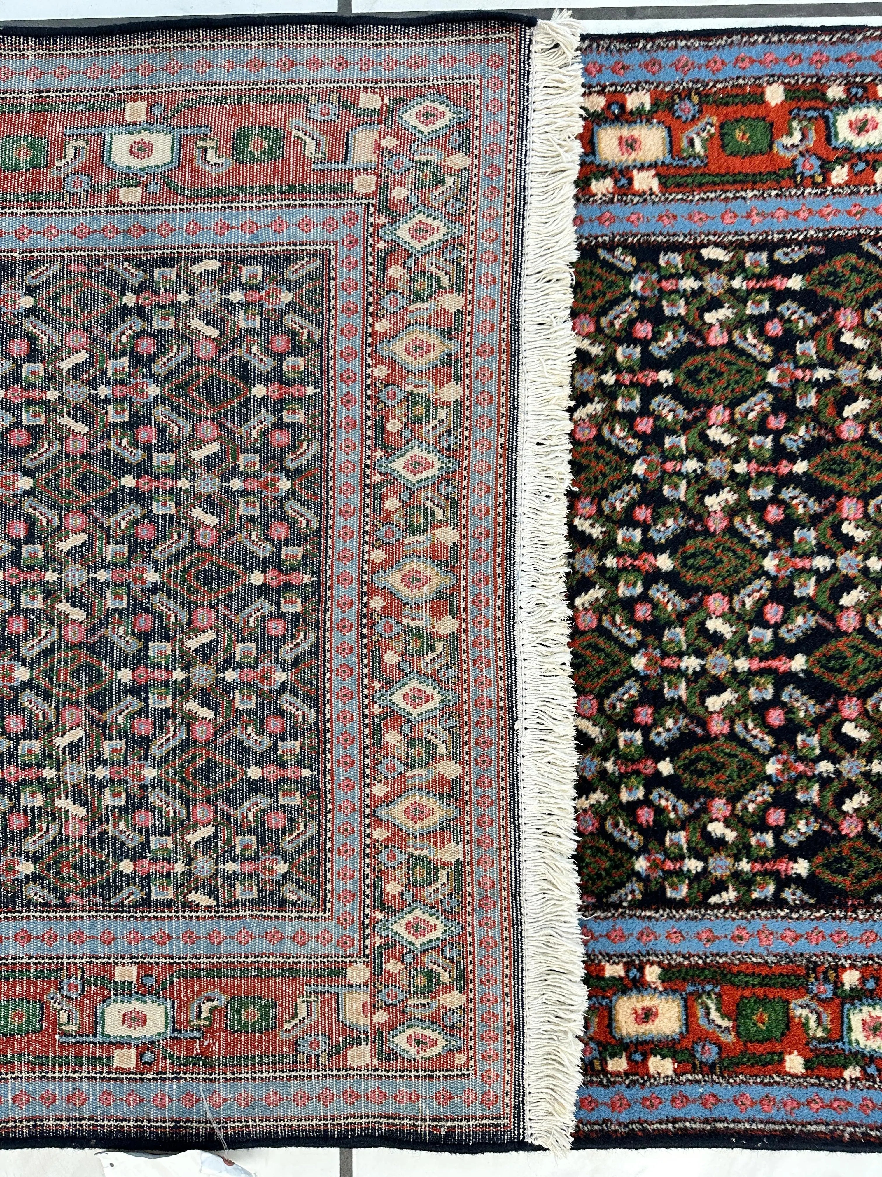 Vintage Persian Senneh Runner Rug - 2'8" x 9'8" - Handwoven Wool, Circa 1960-1980 Rugistan