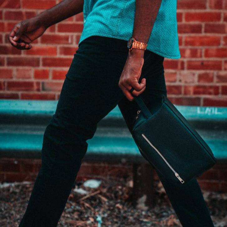 Black Leather Toiletry Bag Sole Premise