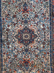 Vintage Persian Sarouk Wool Rug – 4’4” x 6’6” – Hand-Knotted Floral Medallion Design Rugistan