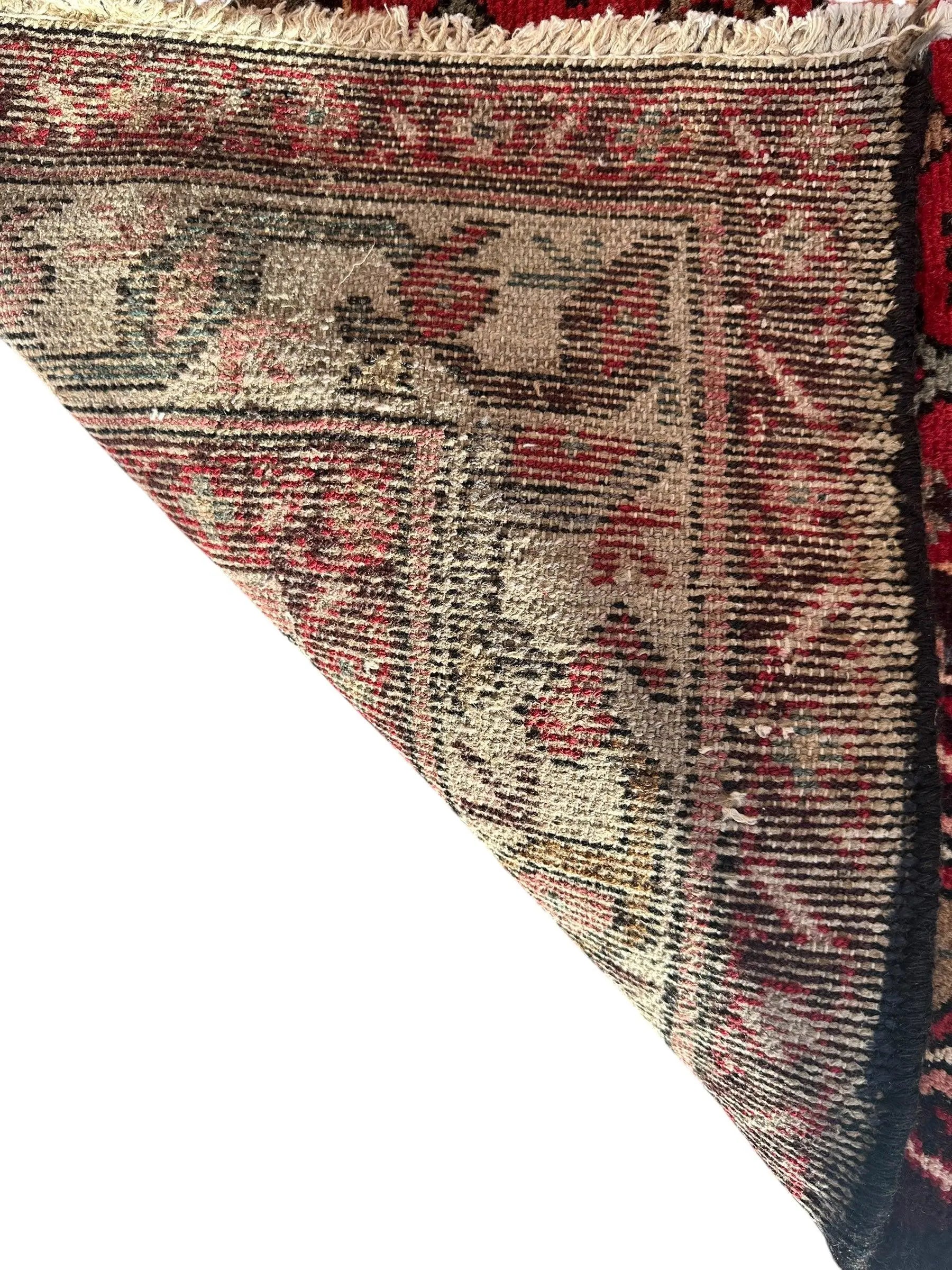 Vintage Persian Hamadan Rug 3’7” x 6’8” Rugistan