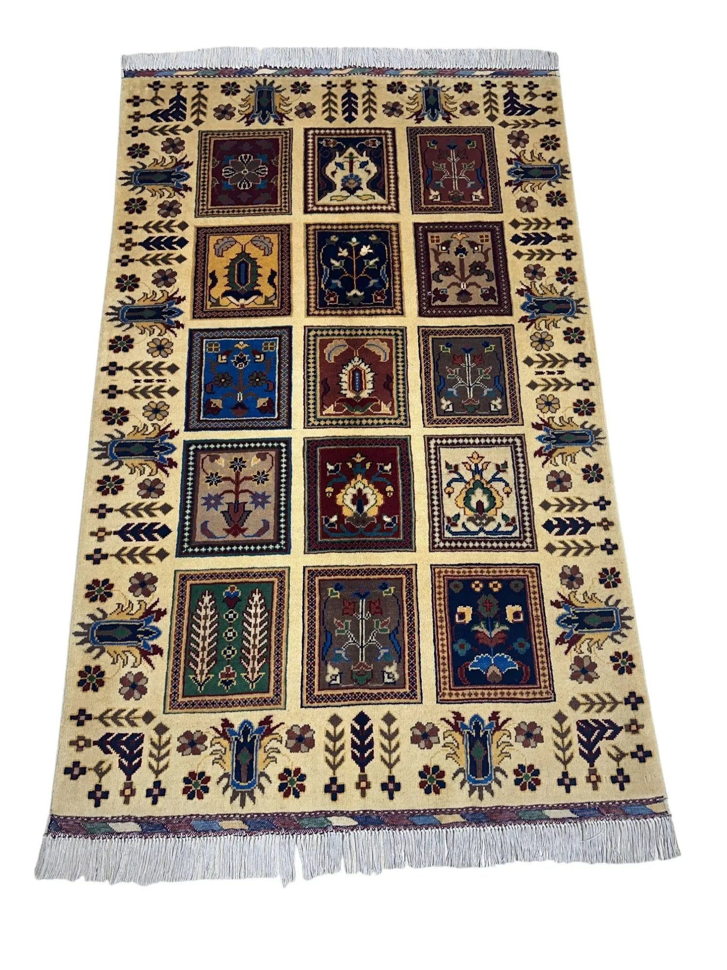 Hand-Knotted Afghani Bakhteiari Wool Rug – 3’5″ x 5’1″ Rugistan