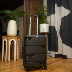 20-inch Black Carry-On Hardcase Roller Luggage with 360° Wheels Sole Premise