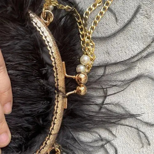 Ostrich Feather Clutch Bag | Elegant & Luxurious Design