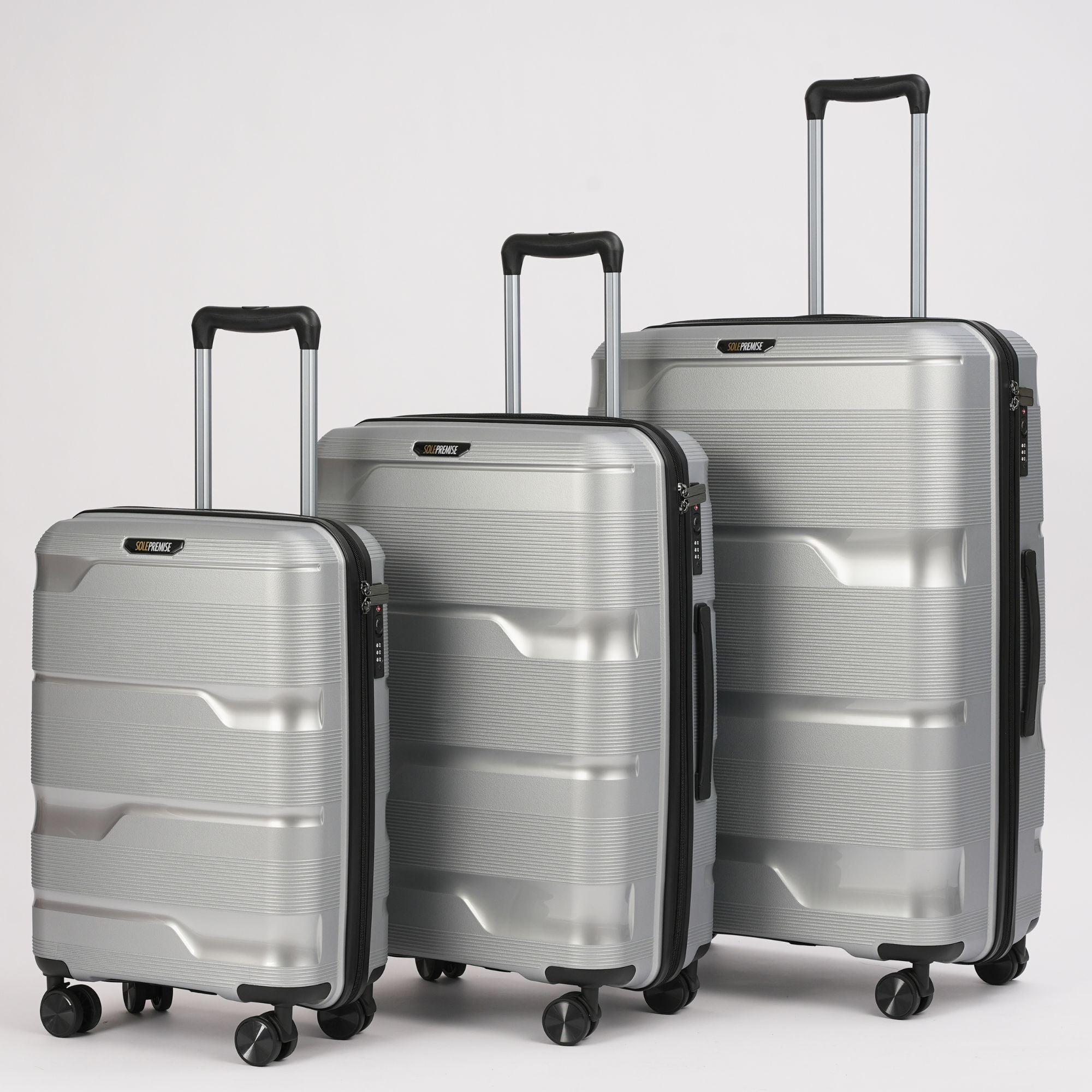 Silver Hardcase Roller Luggage Set (28', 24' and 20') Sole Premise