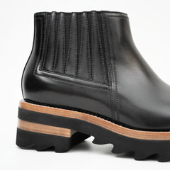 Thick - soled Chelsea Boots Black