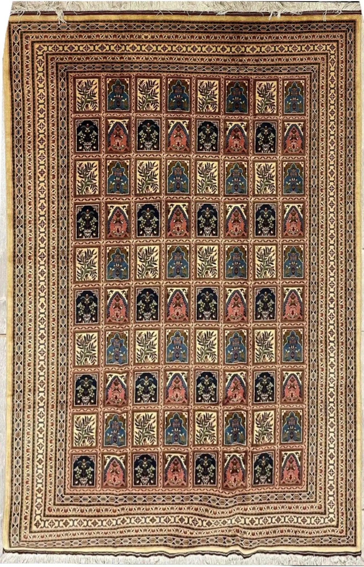 Afghani I Bakhtiari 7x10 Area Rug Rugistan