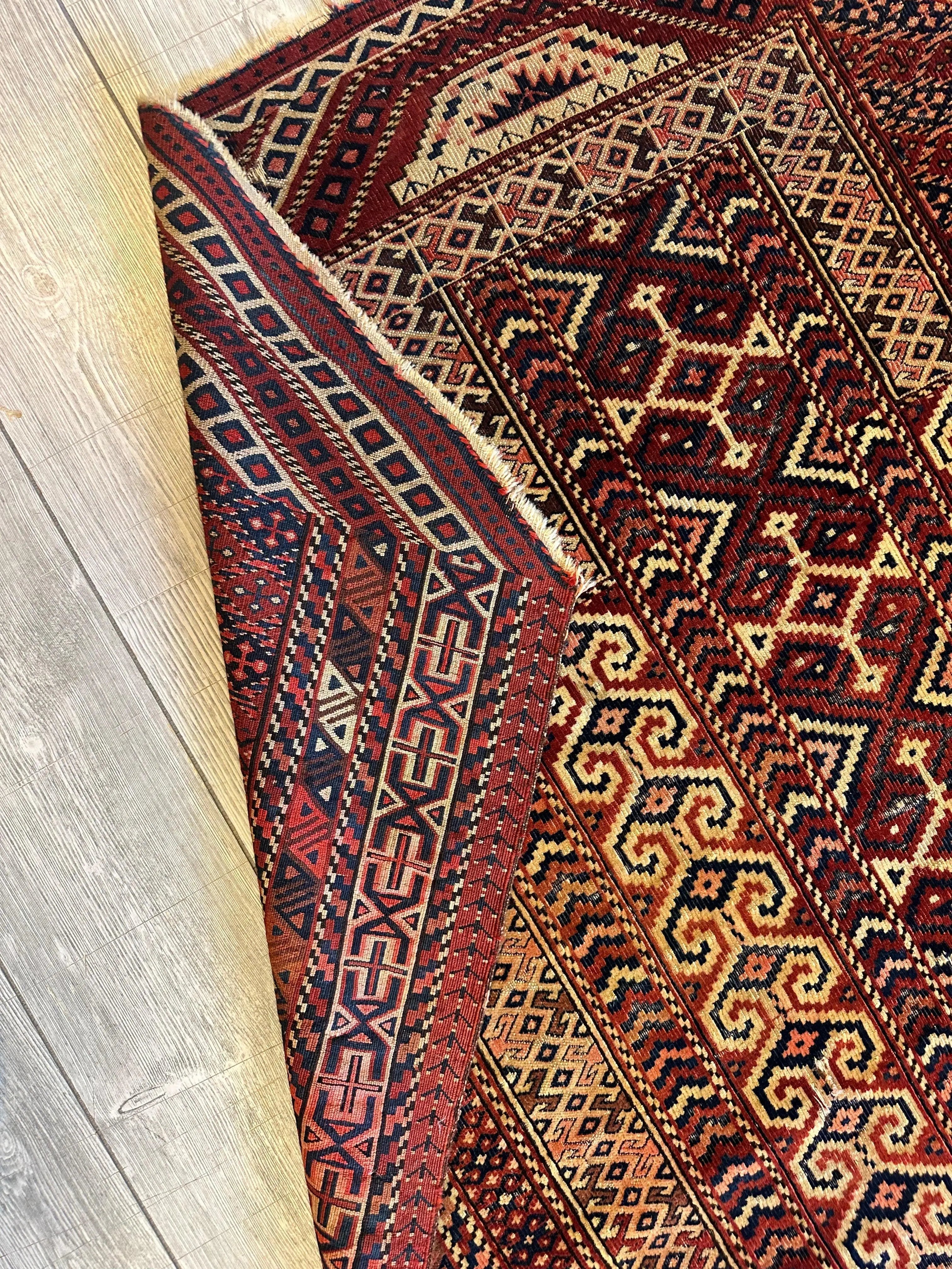 Antique 1890’s Turkoman Prayer Rug or Namazlyk 4’ x 5’2” Rugistan