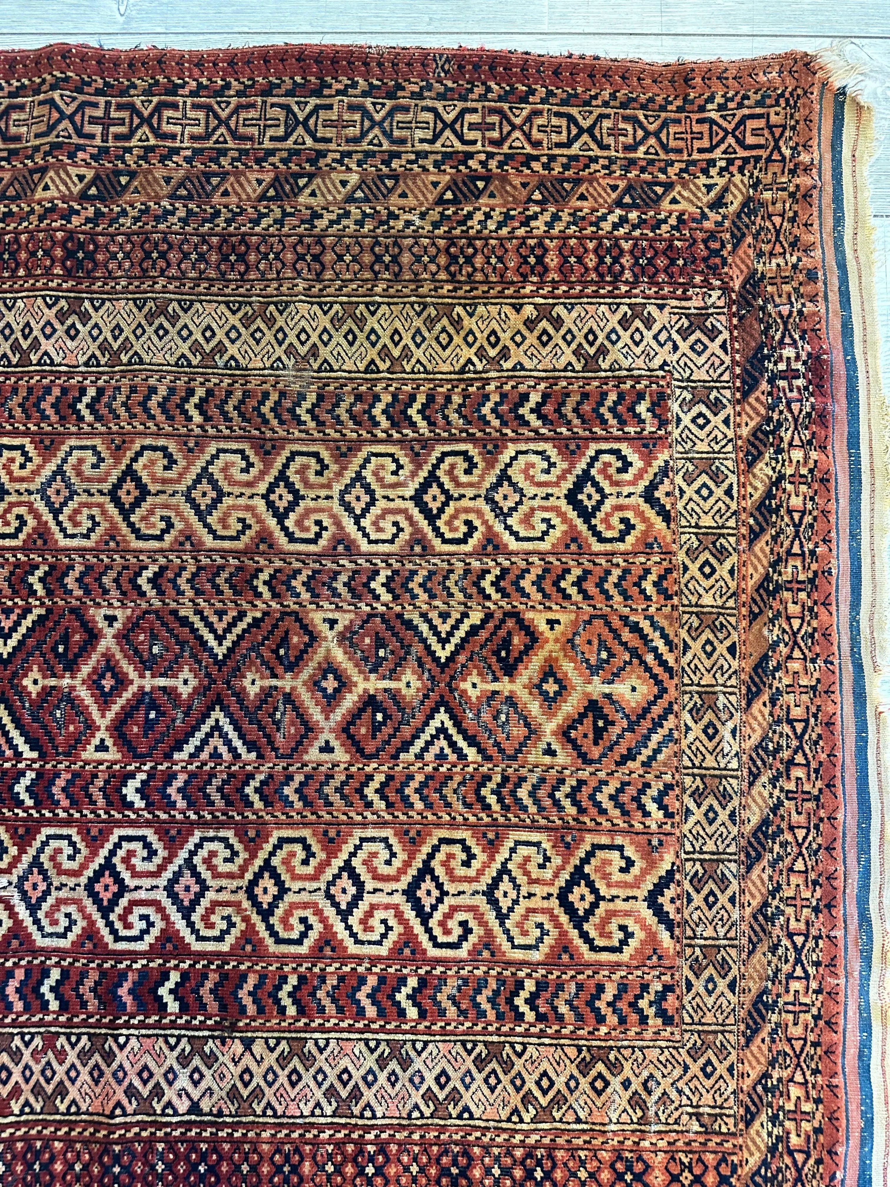 Antique 1890’s Turkoman Prayer Rug or Namazlyk 4’ x 5’2” Rugistan