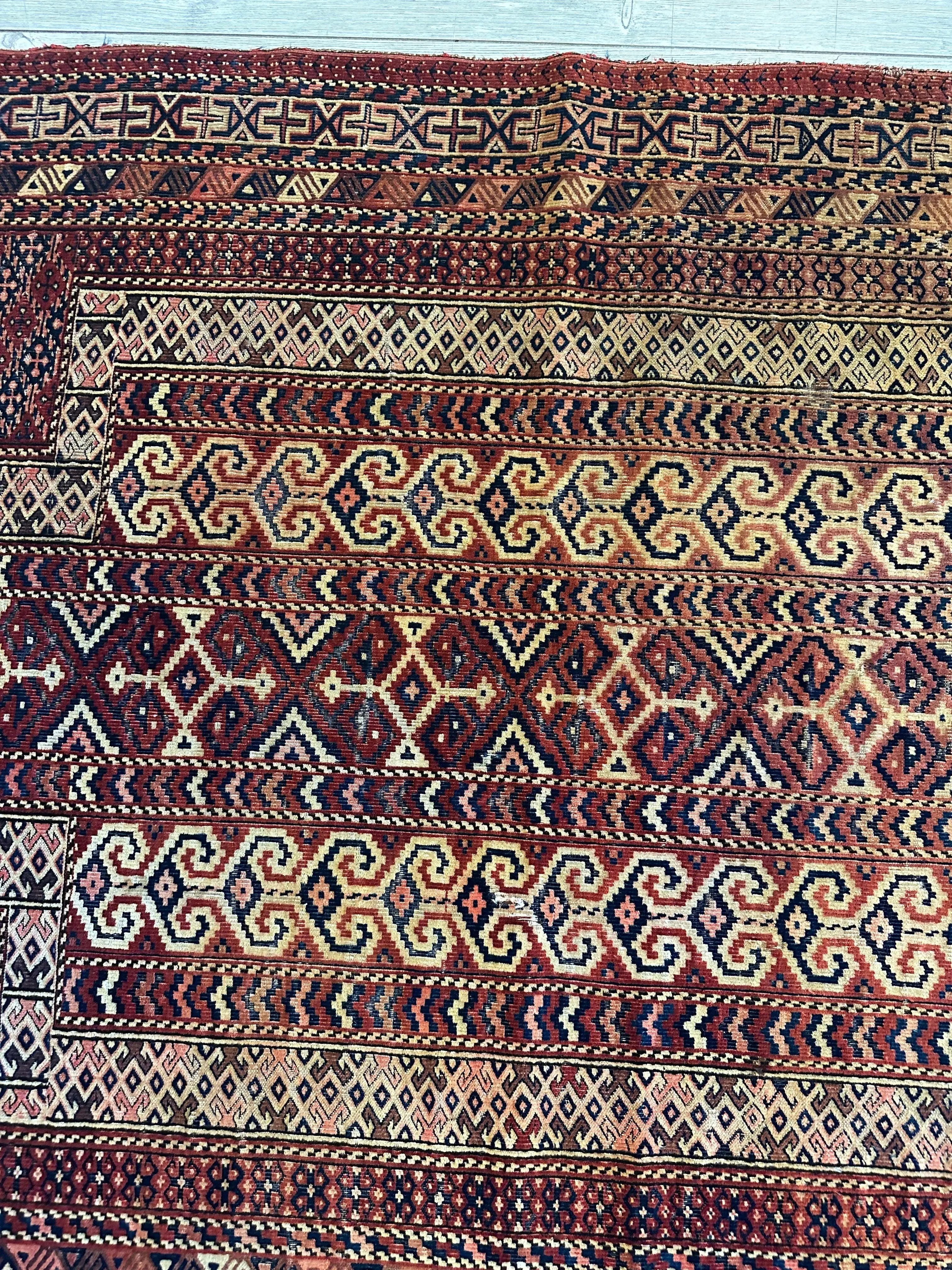 Antique 1890’s Turkoman Prayer Rug or Namazlyk 4’ x 5’2” Rugistan