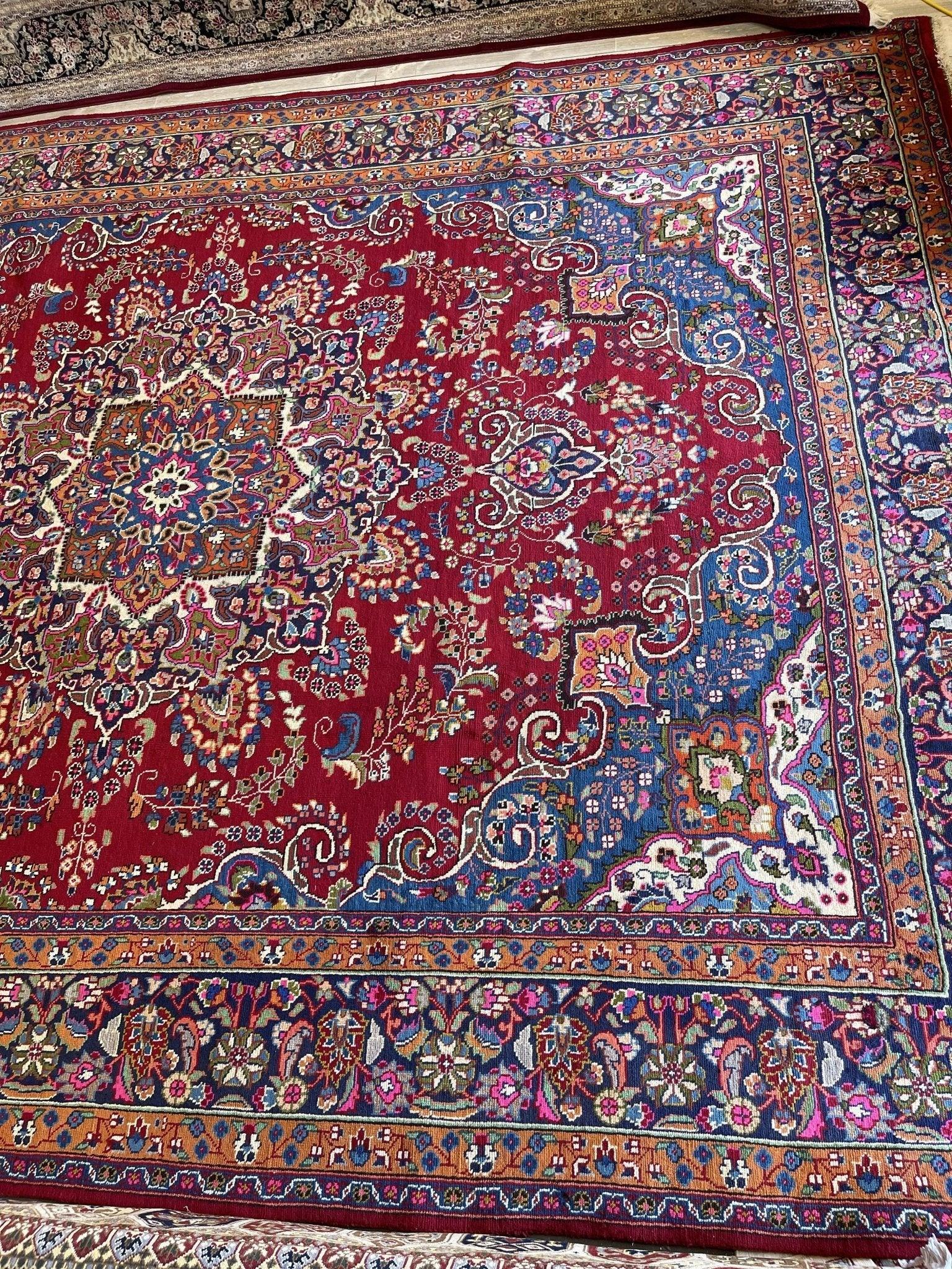 Elegant Mint Vintage 1960's Hand Knotted Veggie Dye Khorasan Area Rug 9’7” x 12’9” Rugistan