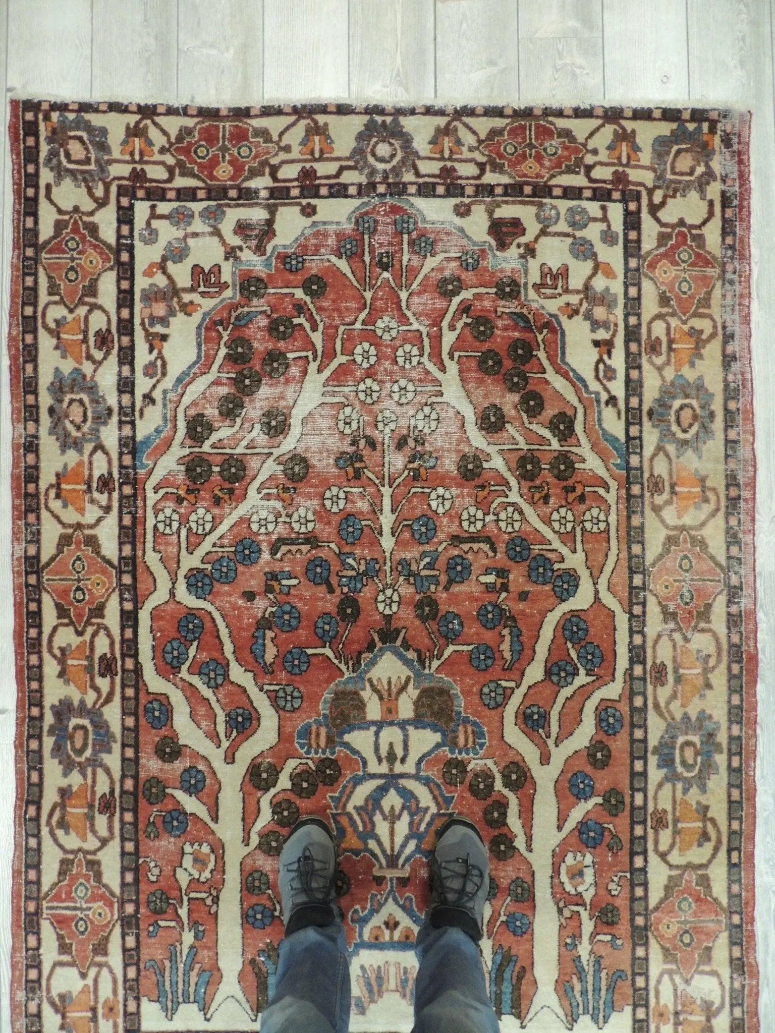 Exquisite Distressed Fine Persian Area Rug 5x7 Ft Rugistan