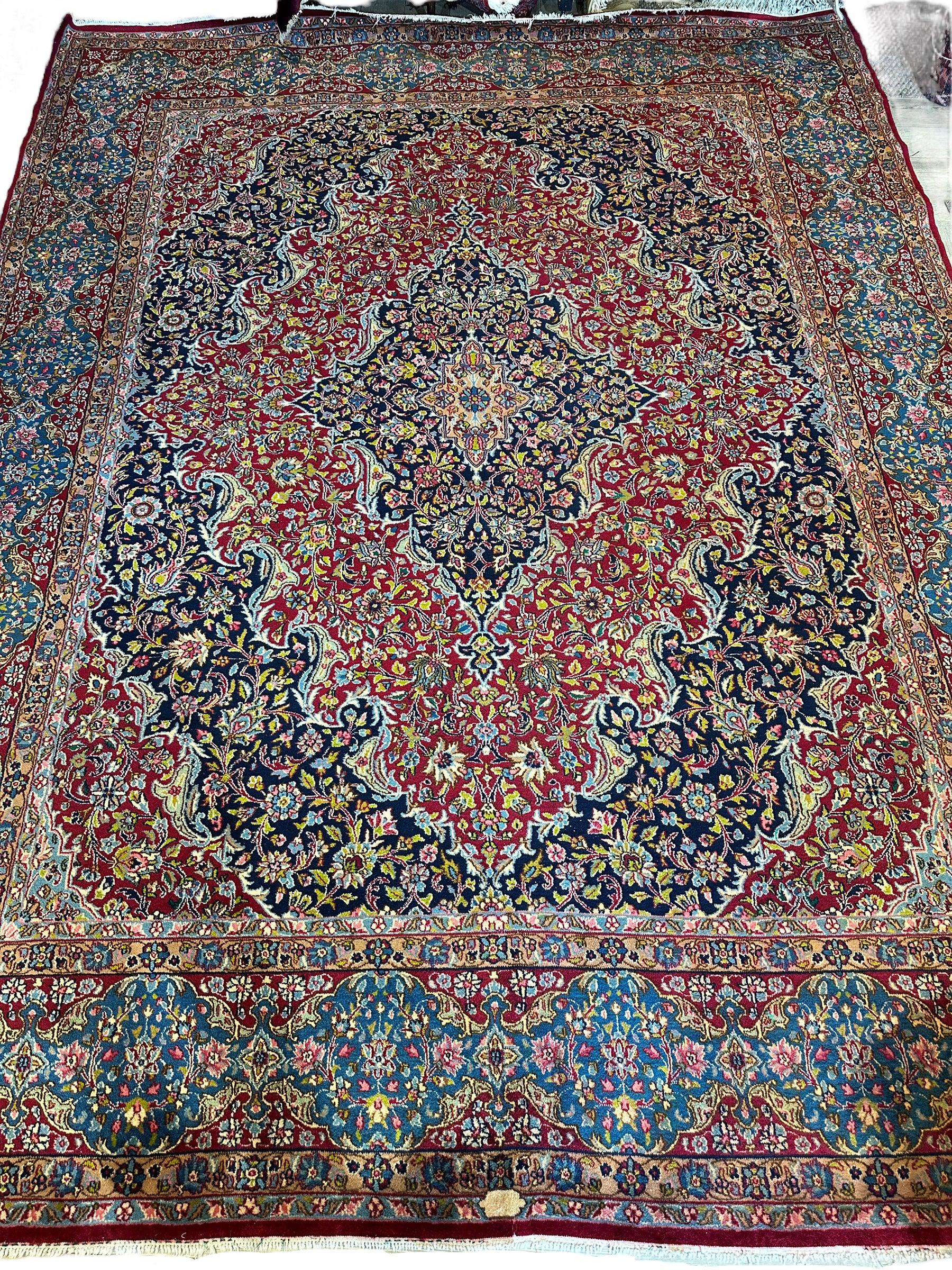 Exquisite Persian Vintage Medalian Rug 10 x 13 Rugistan