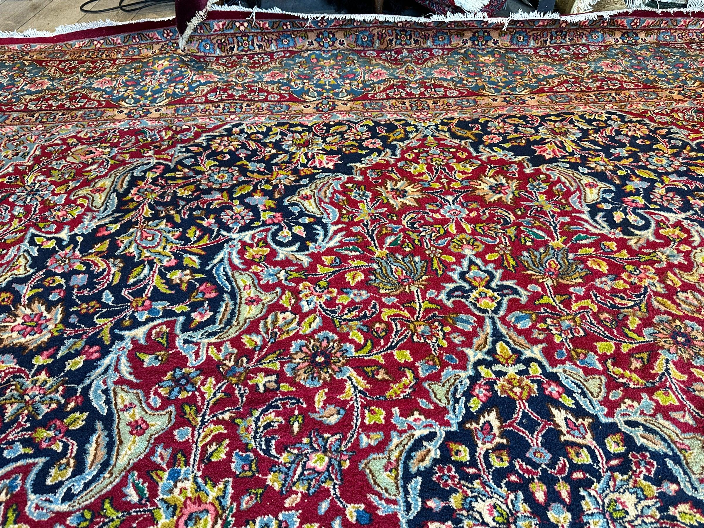 Exquisite Persian Vintage Medalian Rug 10 x 13 Rugistan