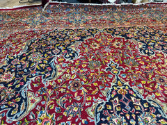 Exquisite Persian Vintage Medalian Rug 10 x 13 Rugistan
