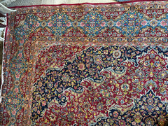 Exquisite Persian Vintage Medalian Rug 10 x 13 Rugistan