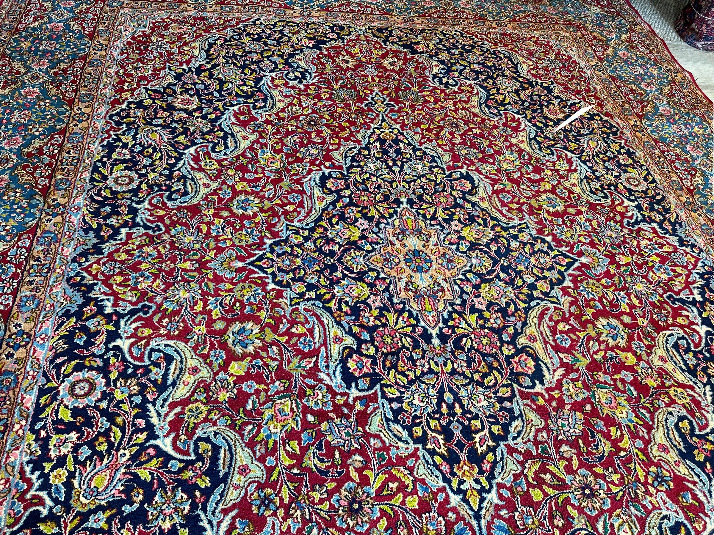 Exquisite Persian Vintage Medalian Rug 10 x 13 Rugistan