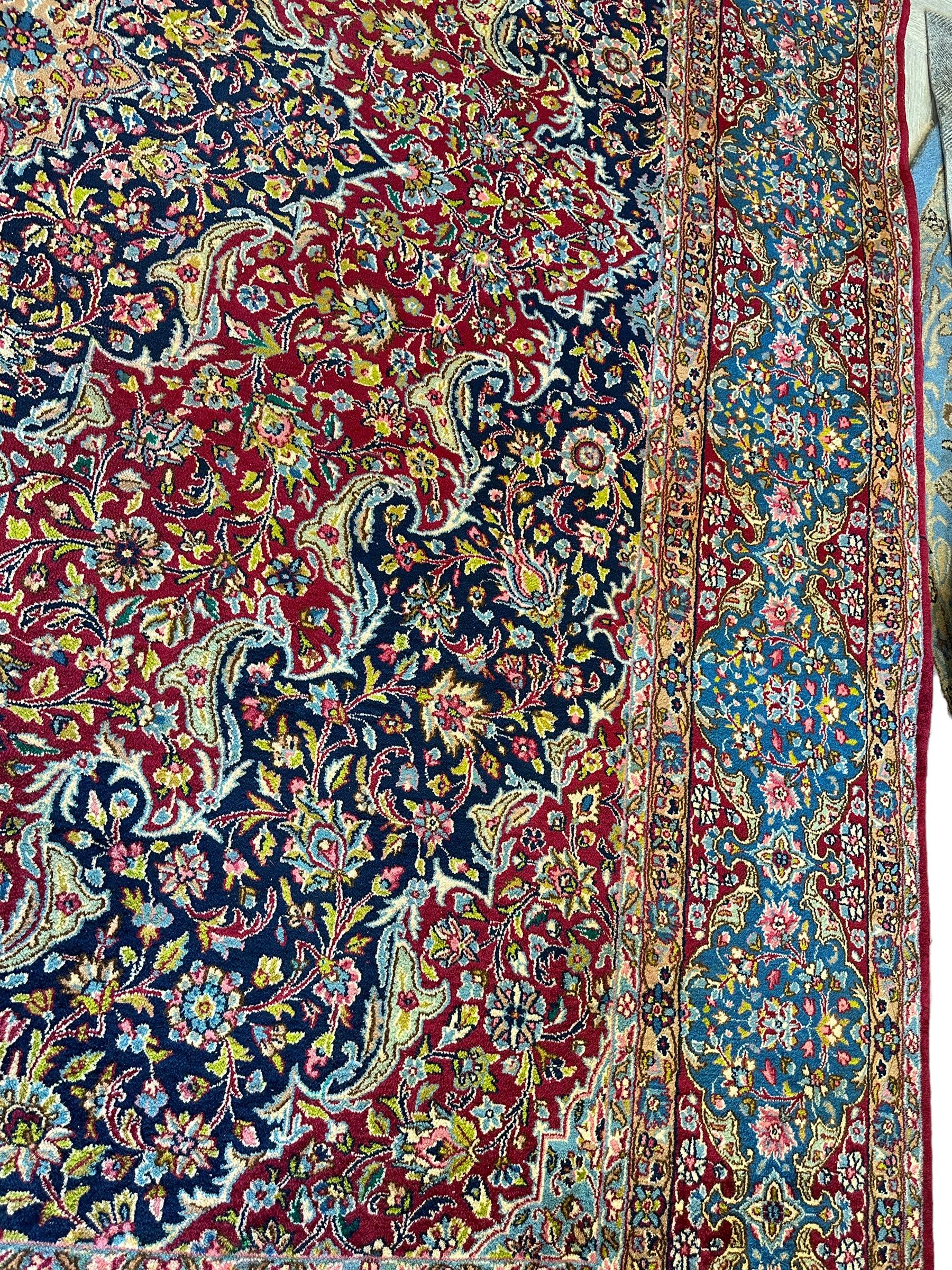 Exquisite Persian Vintage Medalian Rug 10 x 13 Rugistan