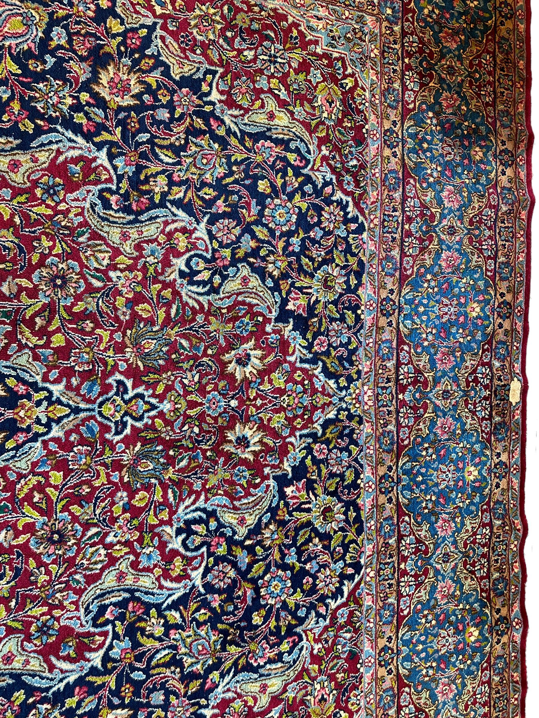Exquisite Persian Vintage Medalian Rug 10 x 13 Rugistan