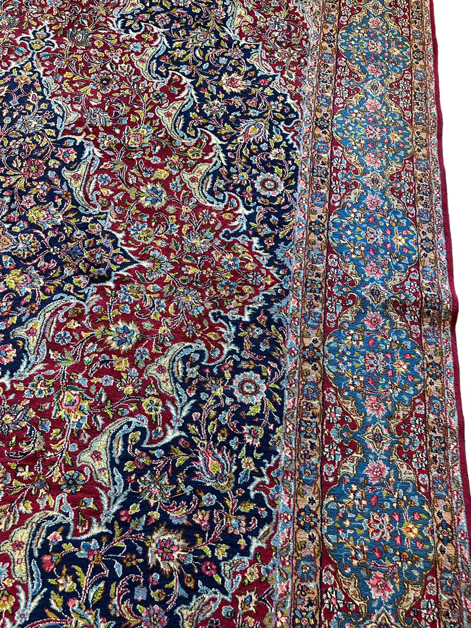 Exquisite Persian Vintage Medalian Rug 10 x 13 Rugistan