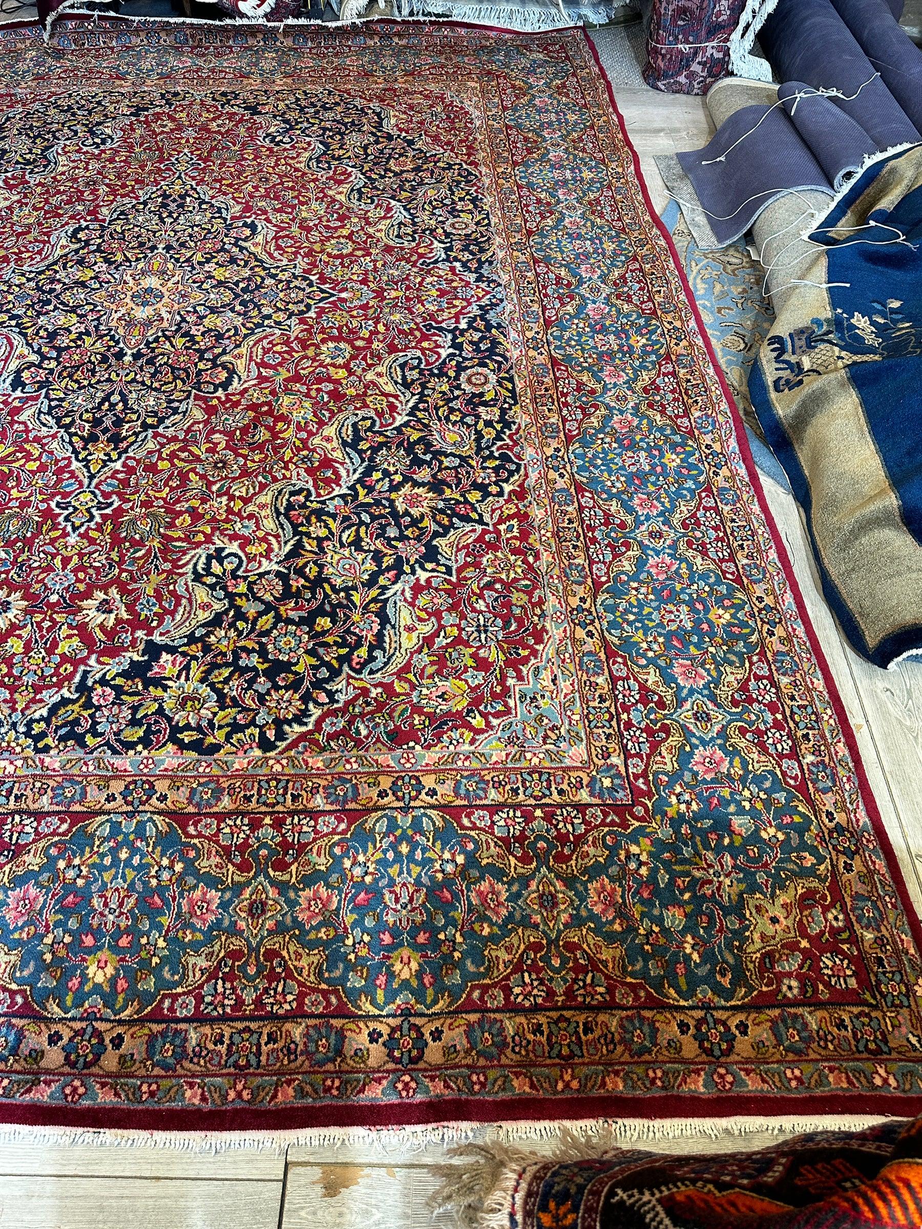Exquisite Persian Vintage Medalian Rug 10 x 13 Rugistan