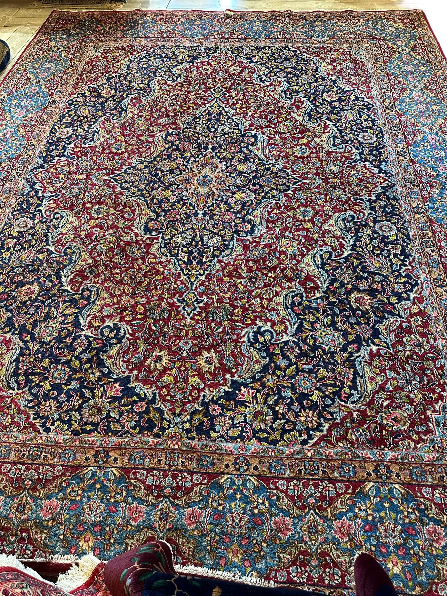 Exquisite Persian Vintage Medalian Rug 10 x 13 Rugistan