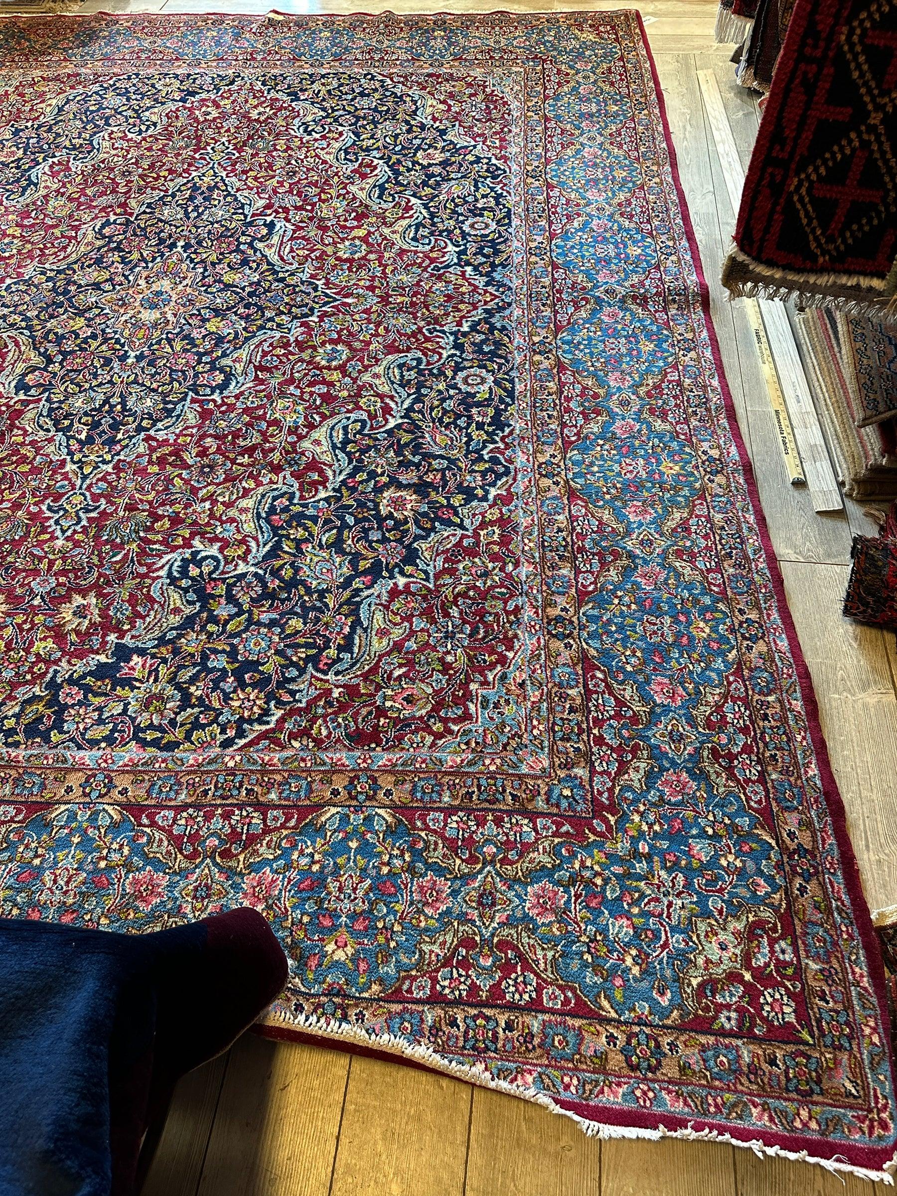 Exquisite Persian Vintage Medalian Rug 10 x 13 Rugistan