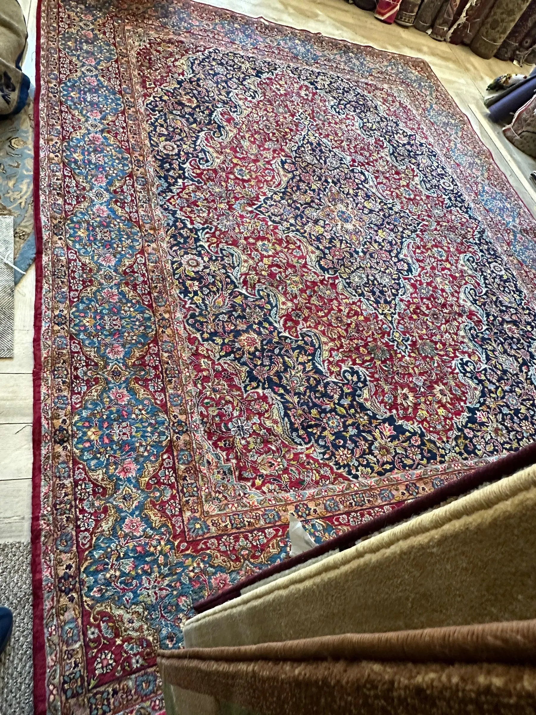 Exquisite Persian Vintage Medalian Rug 10 x 13 Rugistan