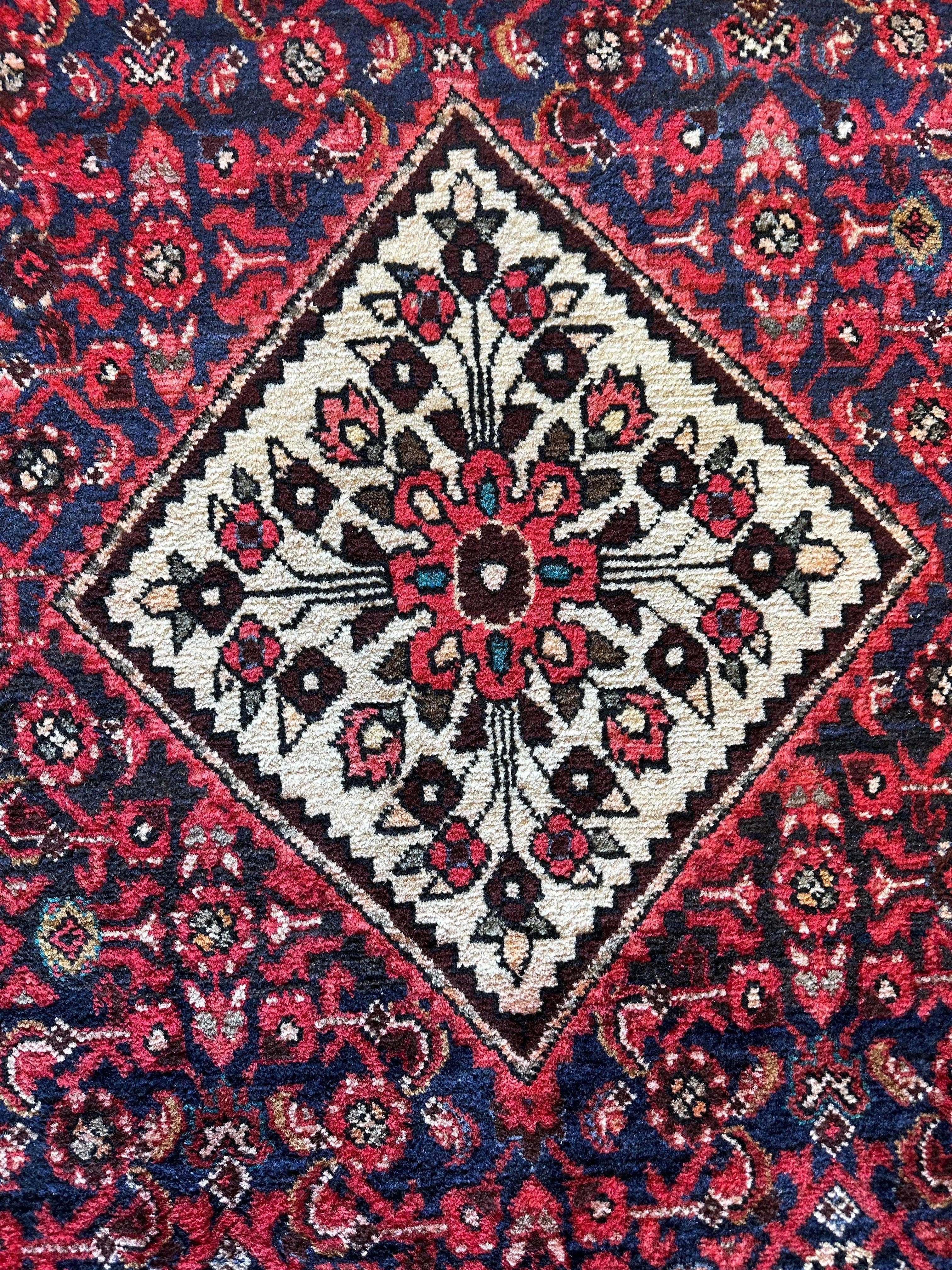 Fine Vintage Zagheh Persian Area Rug 10'4'' x 5'5'' Rugistan