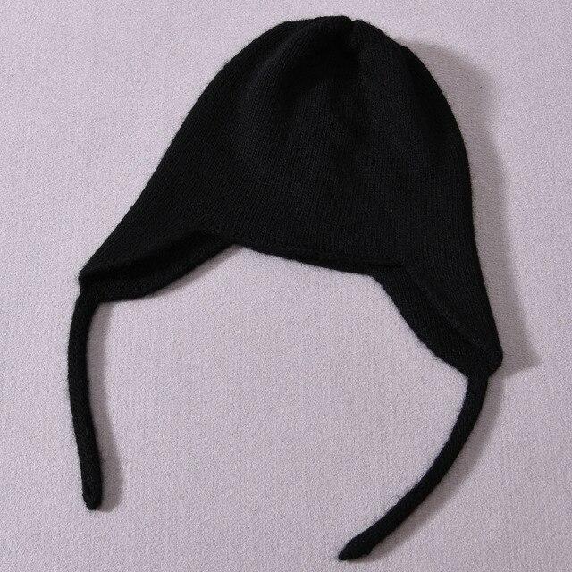 Unisex Wool Hat with Raccoon Fur Pom-Pom | Cozy & Chic